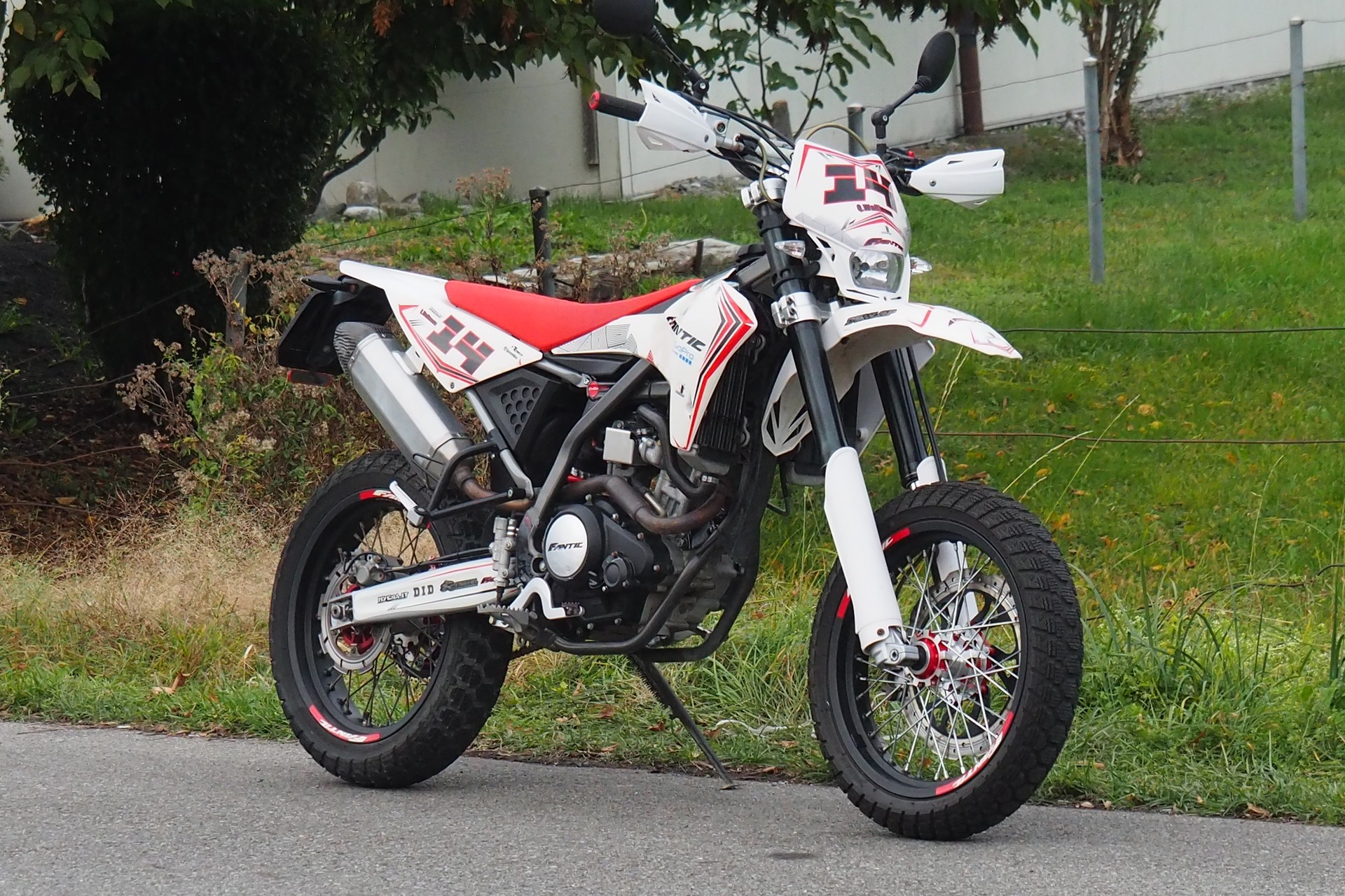 FANTIC Motard 125 Performance-image-0