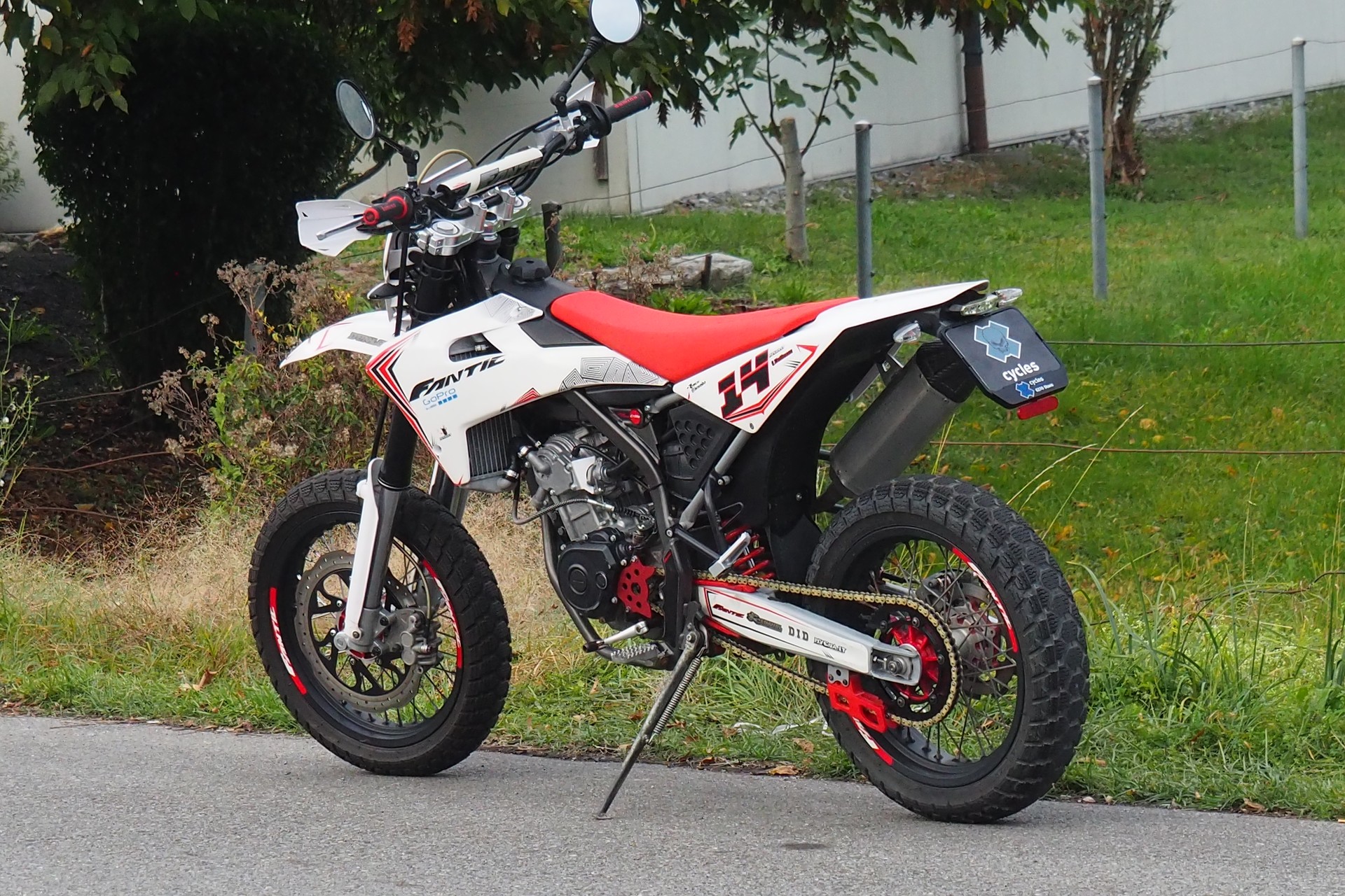 FANTIC Motard 125 Performance-image-5