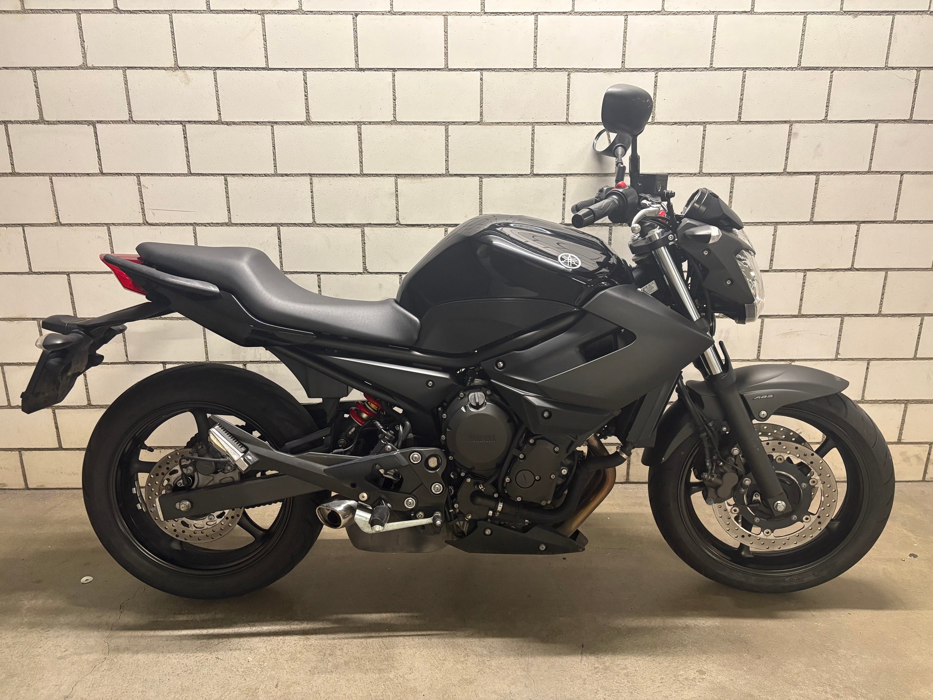 YAMAHA XJ 6 N ABS-image-1