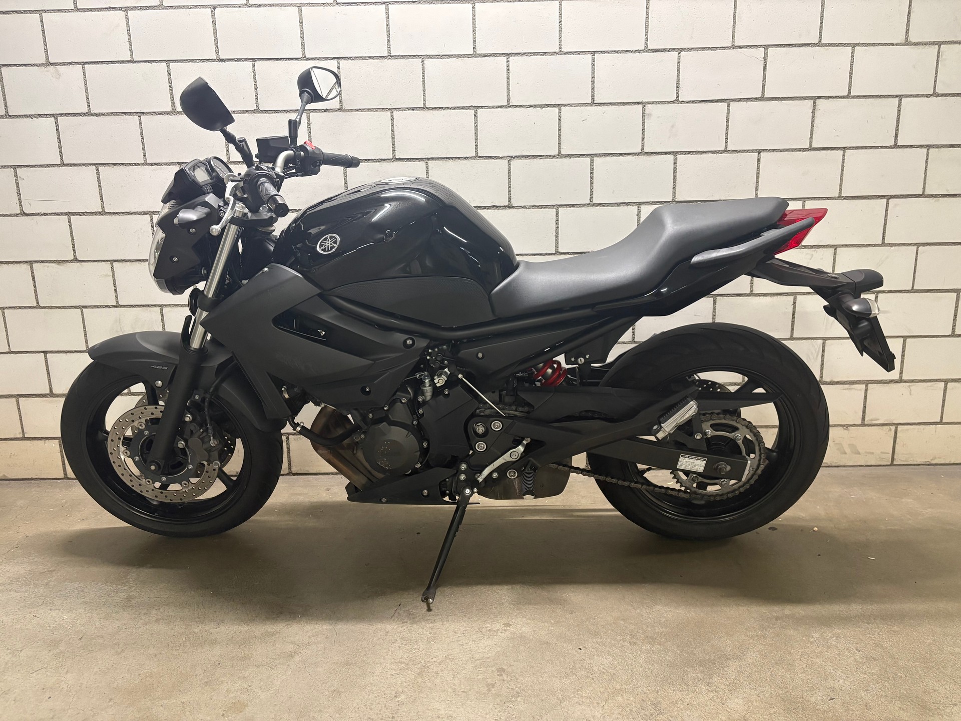 YAMAHA XJ 6 N ABS-image-4