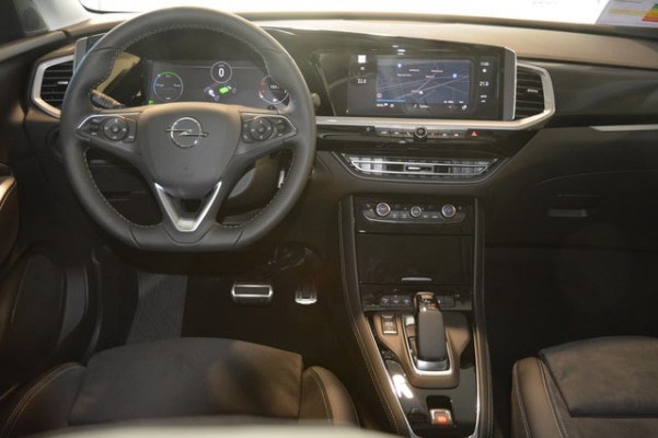 OPEL Grandland Hybrid4 GSe-image-6
