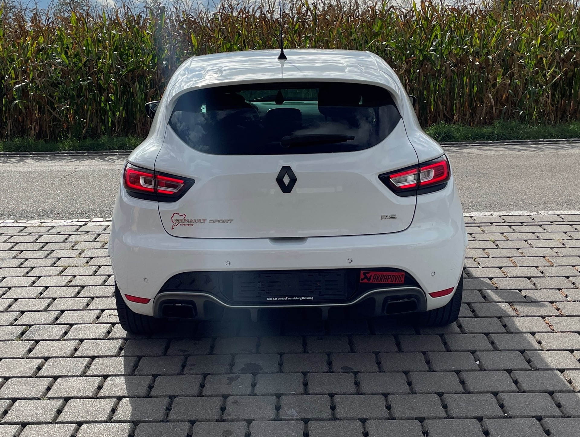 RENAULT Clio 1.6 T RS 220 Trophy EDC-image-3