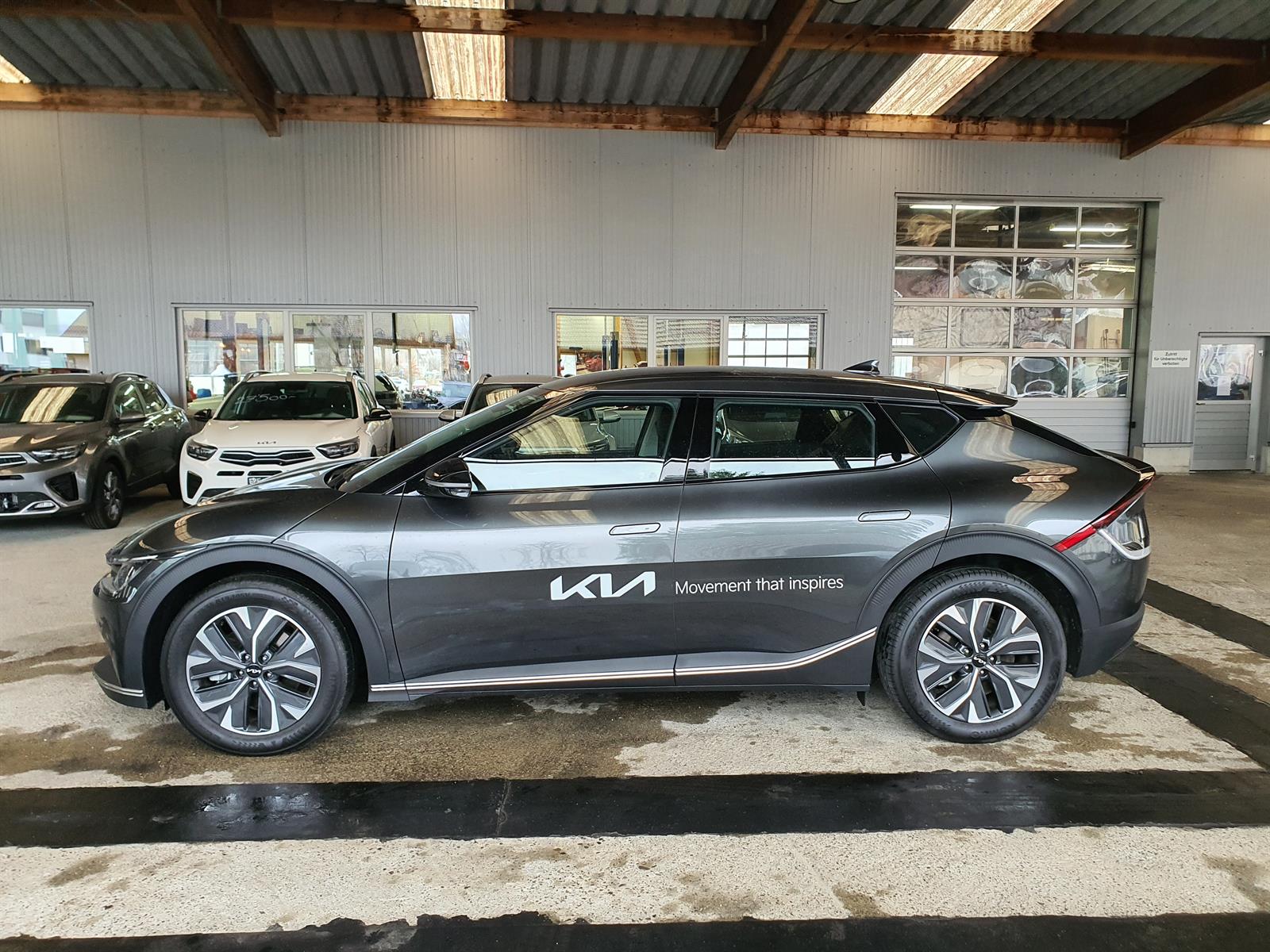 KIA EV6 77 kWh-showroom-element-1