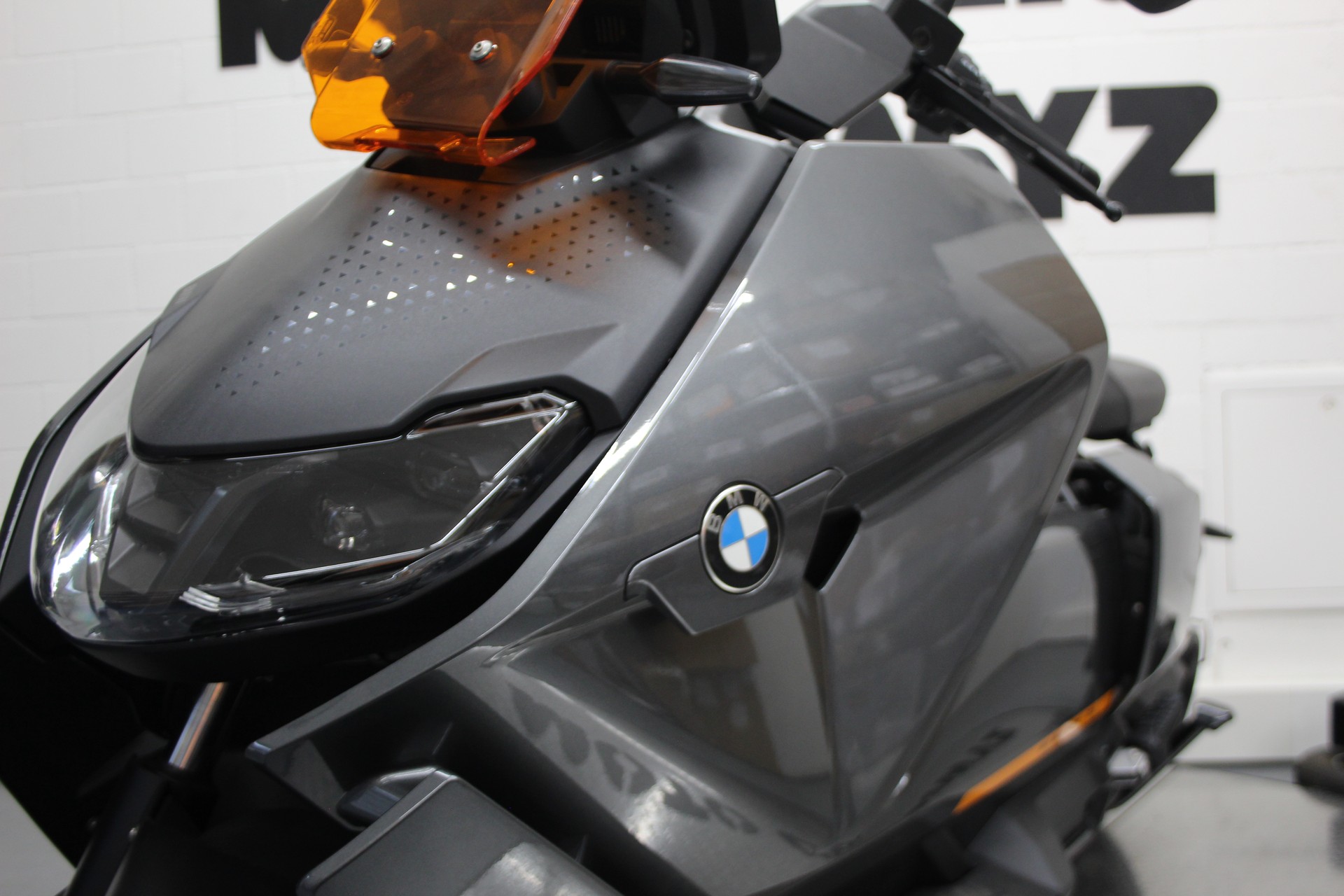 BMW CE 04-image-5