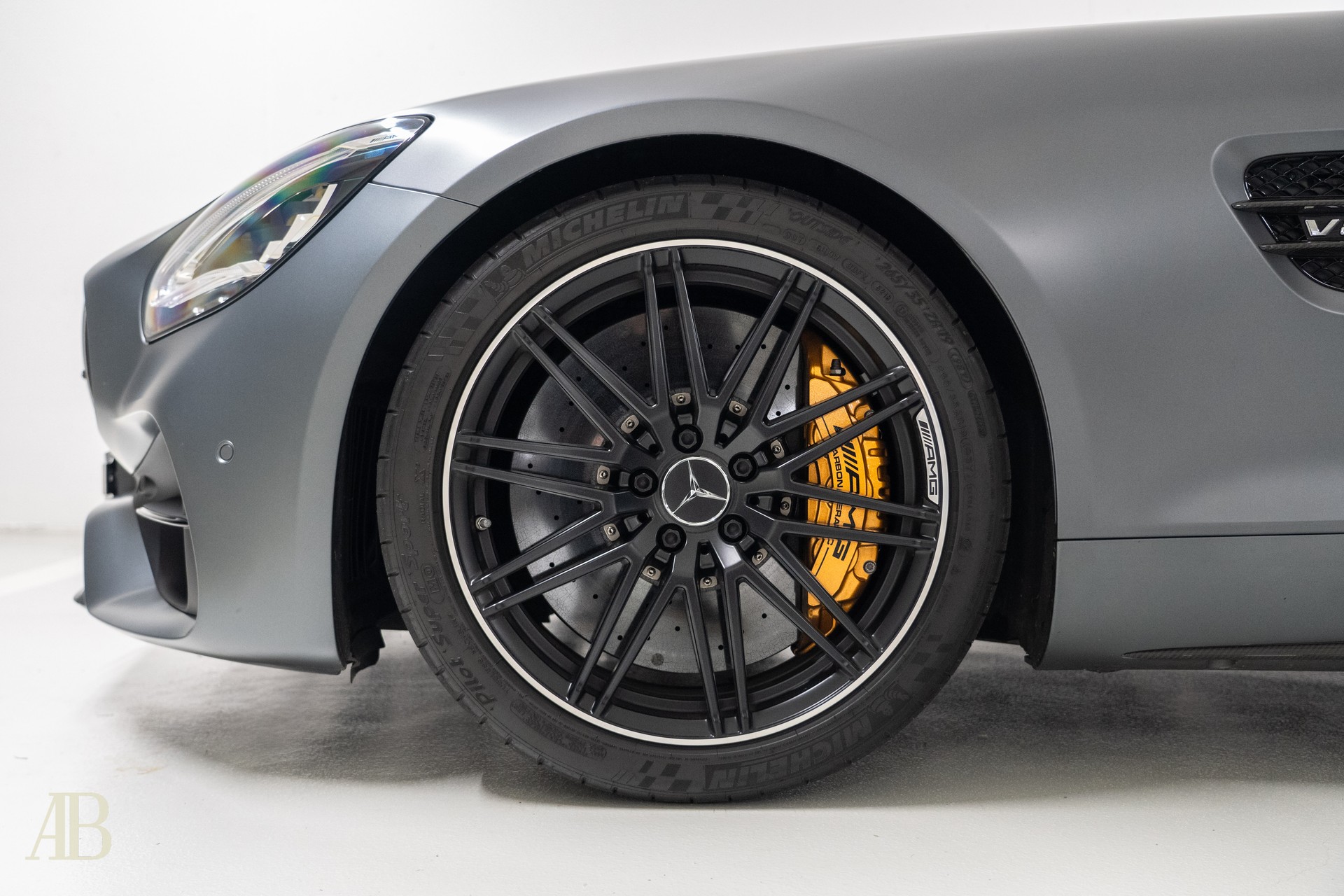 MERCEDES-BENZ AMG GT C Roadster Speedshift DCT-image-5