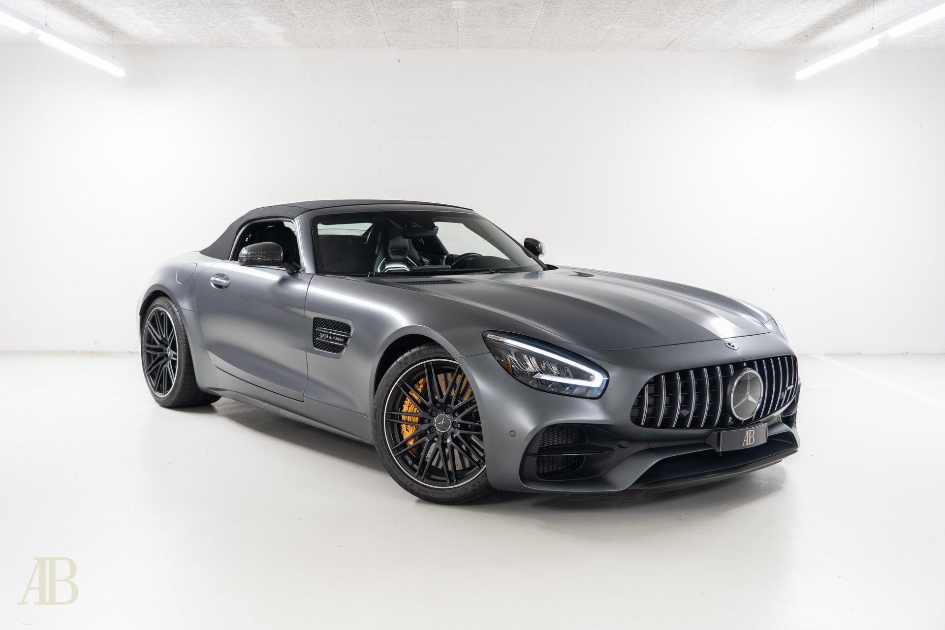 MERCEDES-BENZ AMG GT C Roadster Speedshift DCT-image-1