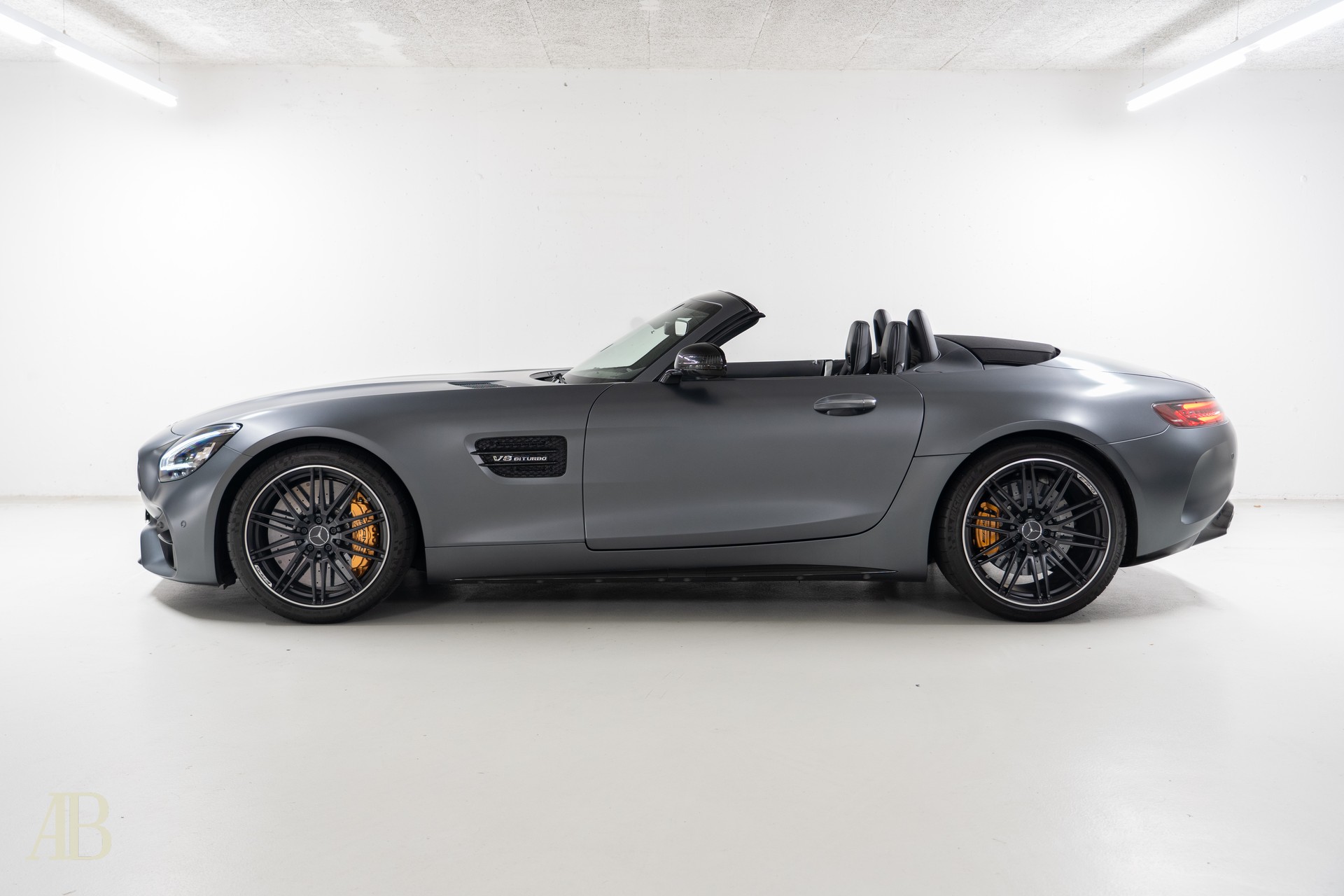MERCEDES-BENZ AMG GT C Roadster Speedshift DCT-image-4