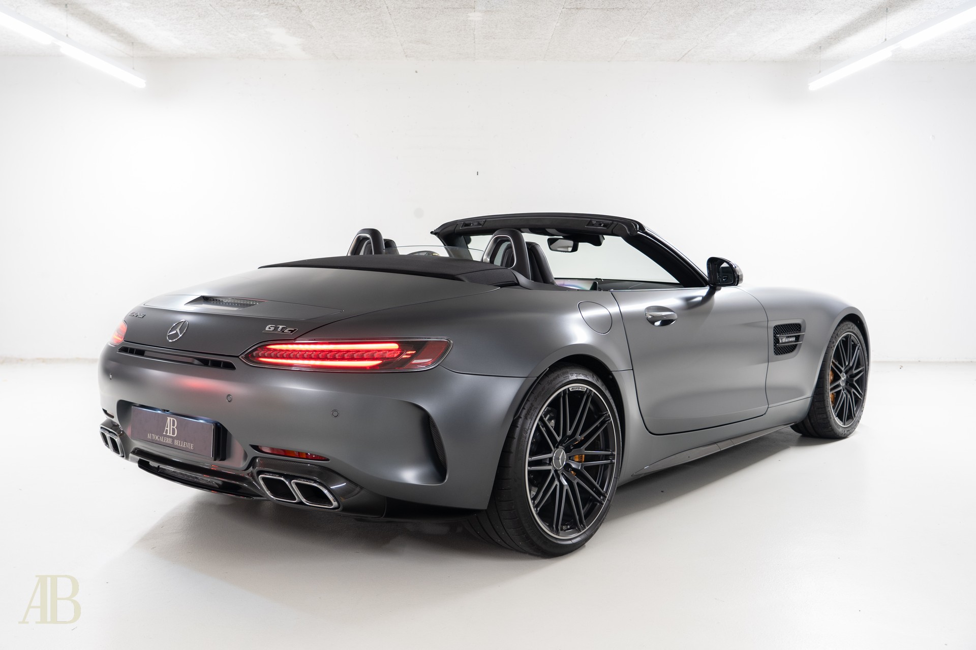 MERCEDES-BENZ AMG GT C Roadster Speedshift DCT-image-9