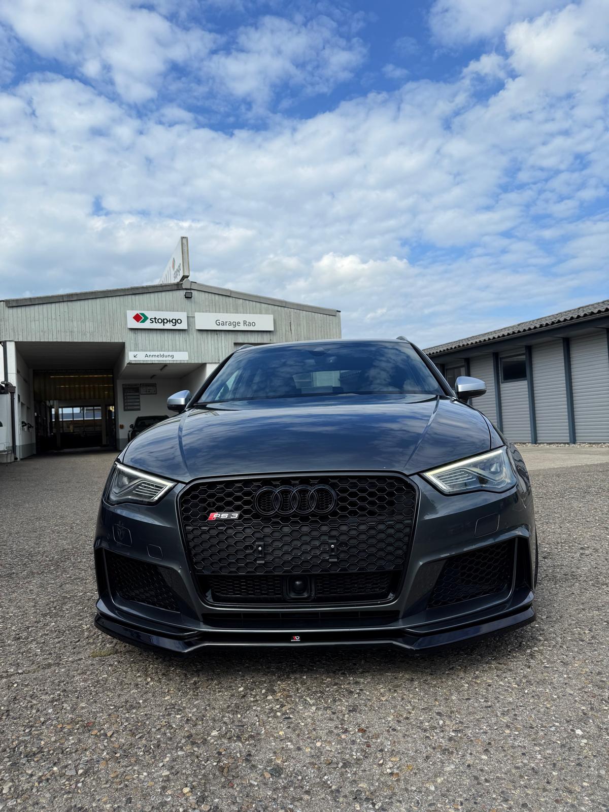 AUDI RS3 2.5 TSI quattro S-tronic-image-5
