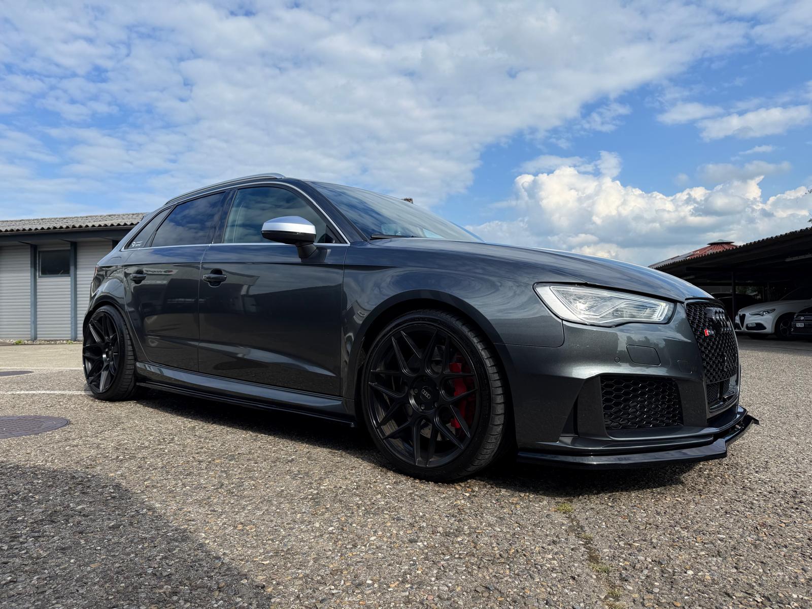 AUDI RS3 2.5 TSI quattro S-tronic-image-4