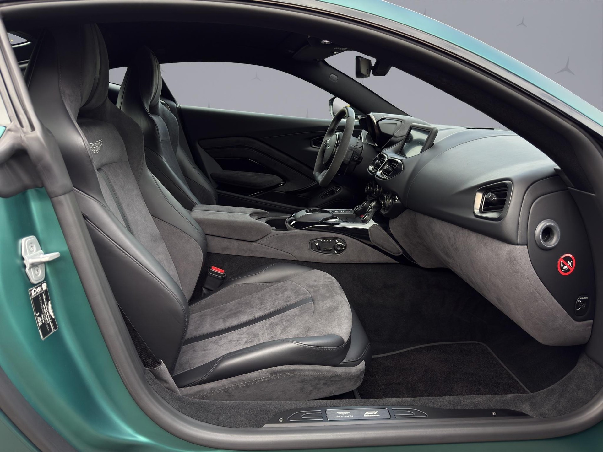 ASTON MARTIN V8 Vantage Coupé 4.0 V8 Bi-Turbo F1-image-15