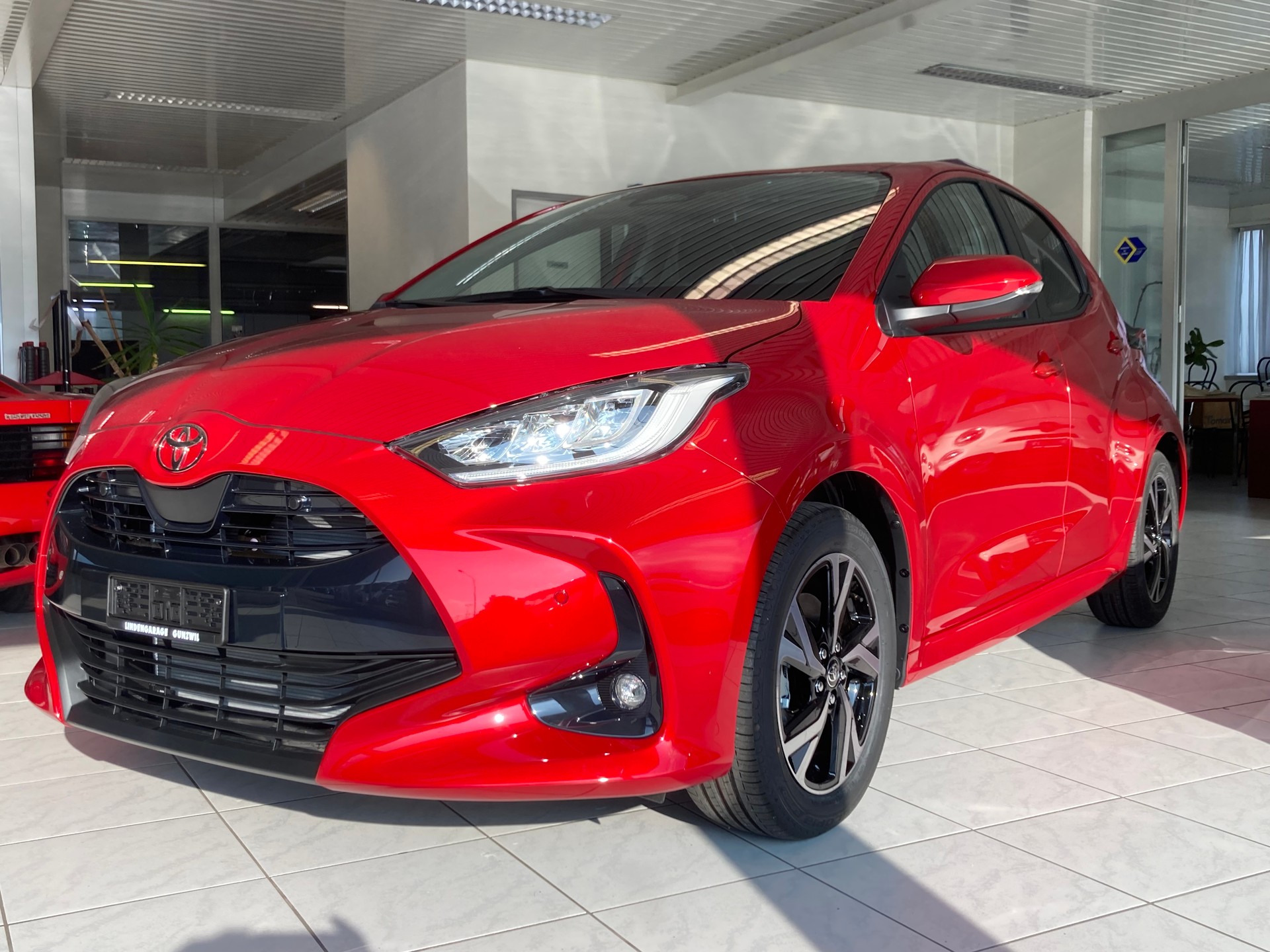 TOYOTA Yaris 1.5 Trend Plus e-CVT