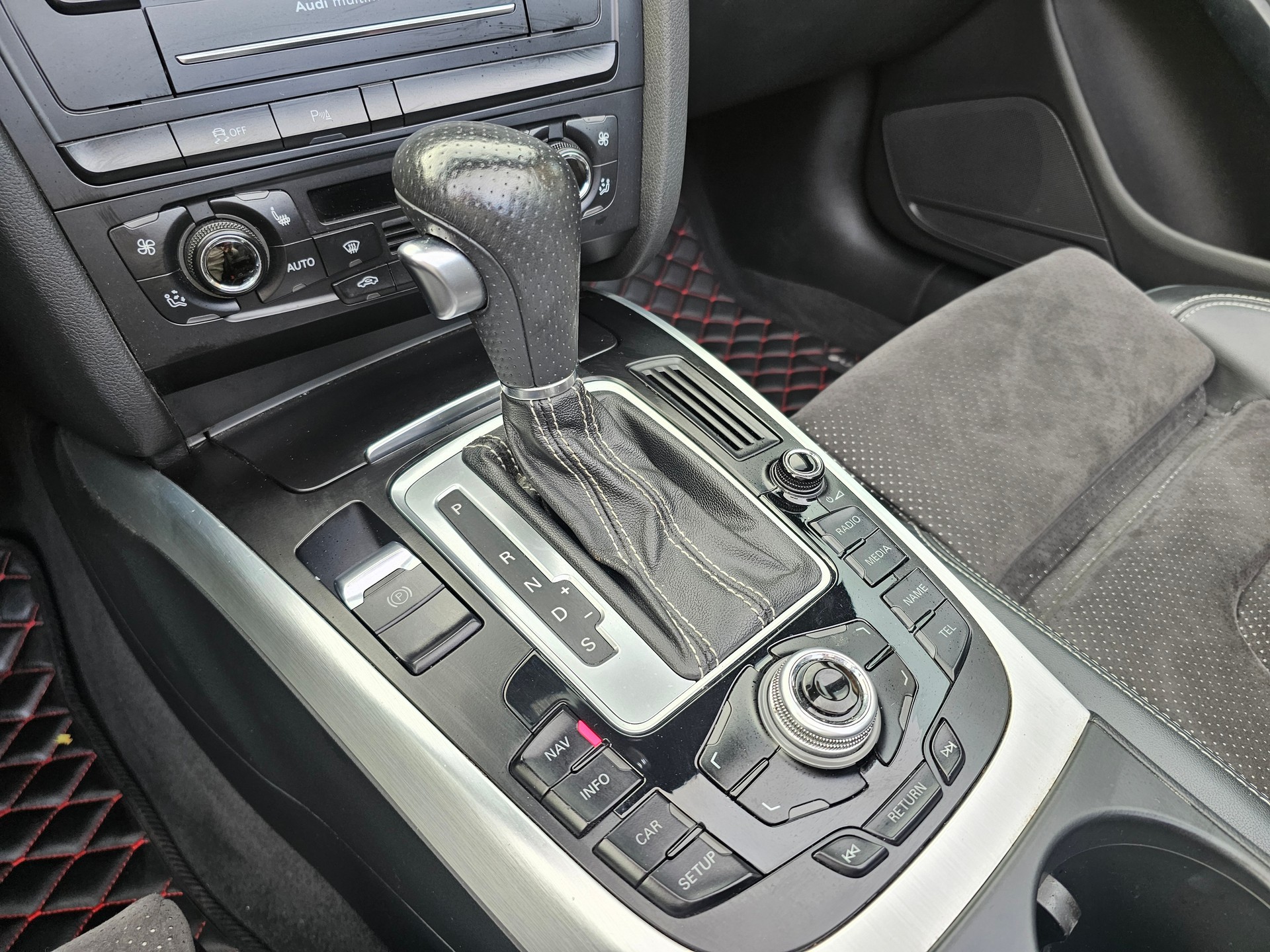 AUDI A5 Cabriolet 2.0 TFSI multitronic *** MFK 14.04.2025 ***-image-10