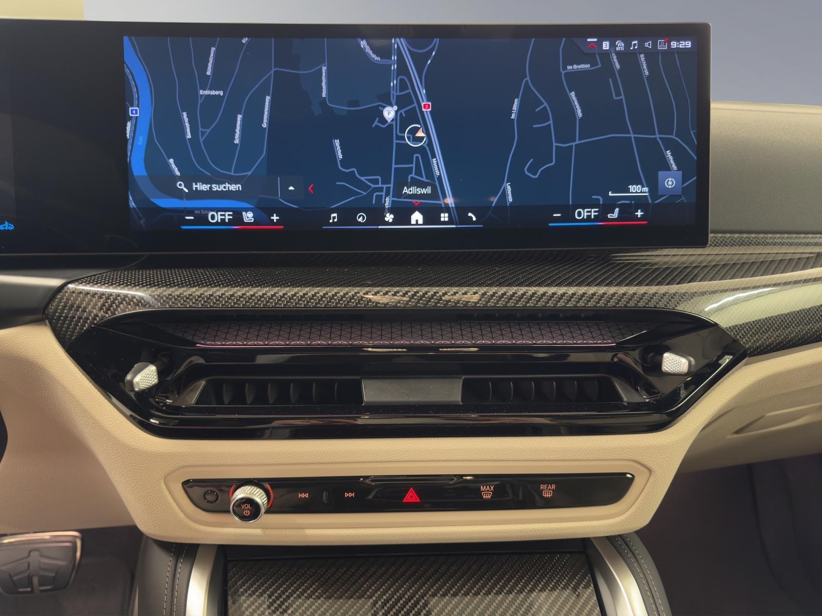 BMW M440i xDrive Coupé-image-16
