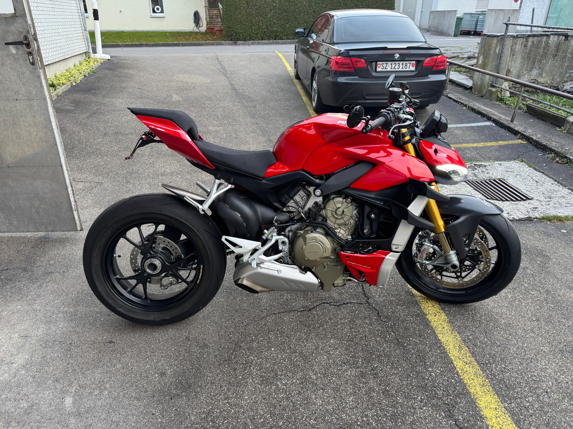 DUCATI Streetfighter V4 S-image-2