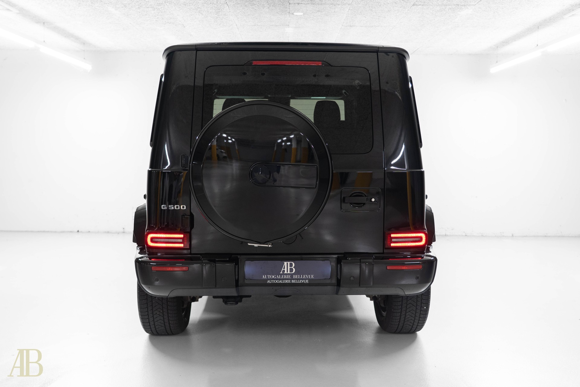 MERCEDES-BENZ G 500 AMG Line-image-5