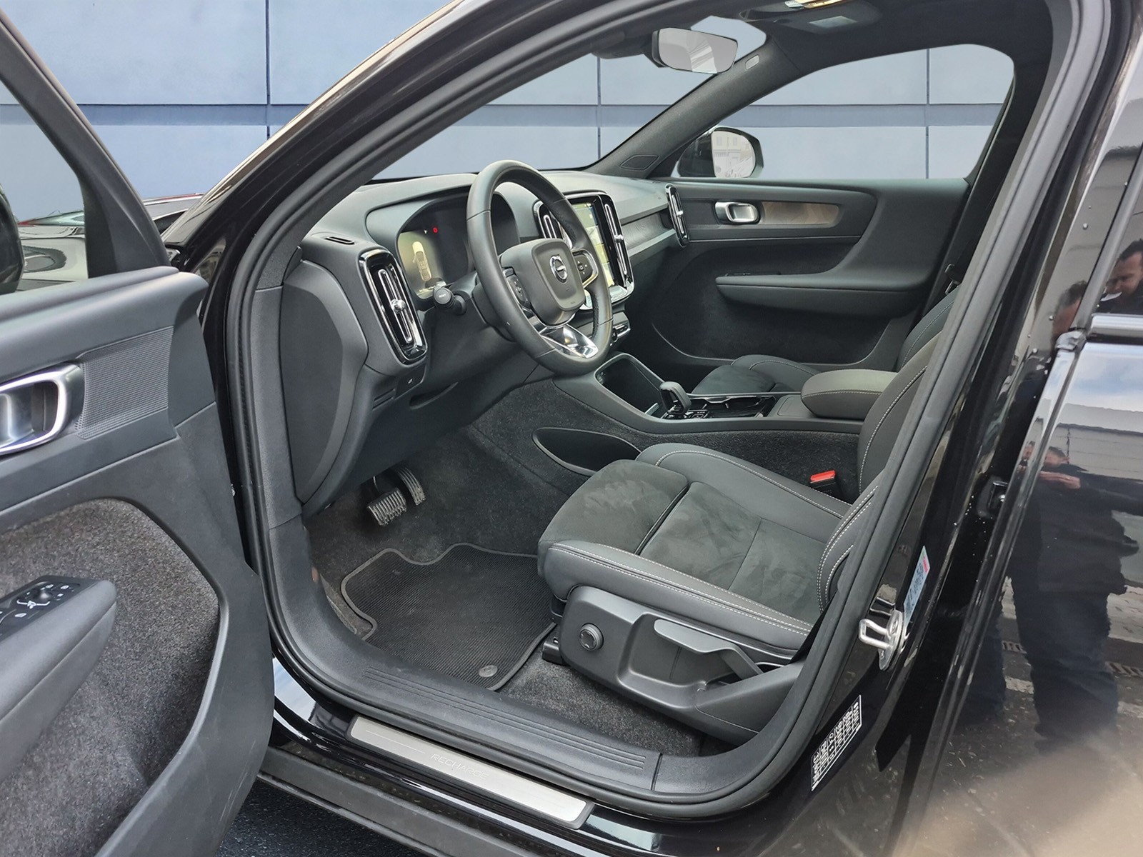 VOLVO C40 E80 Plus AWD-image-9