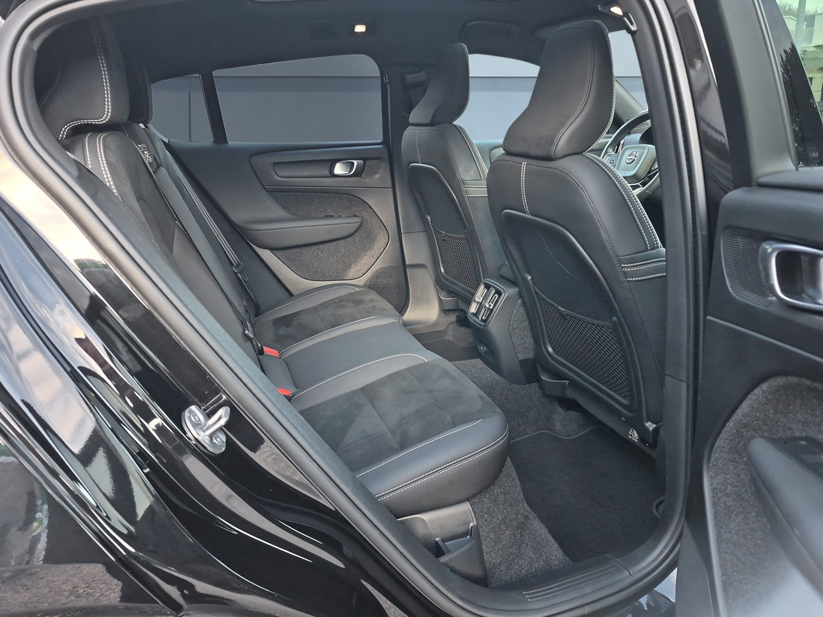 VOLVO C40 E80 Plus AWD-image-13