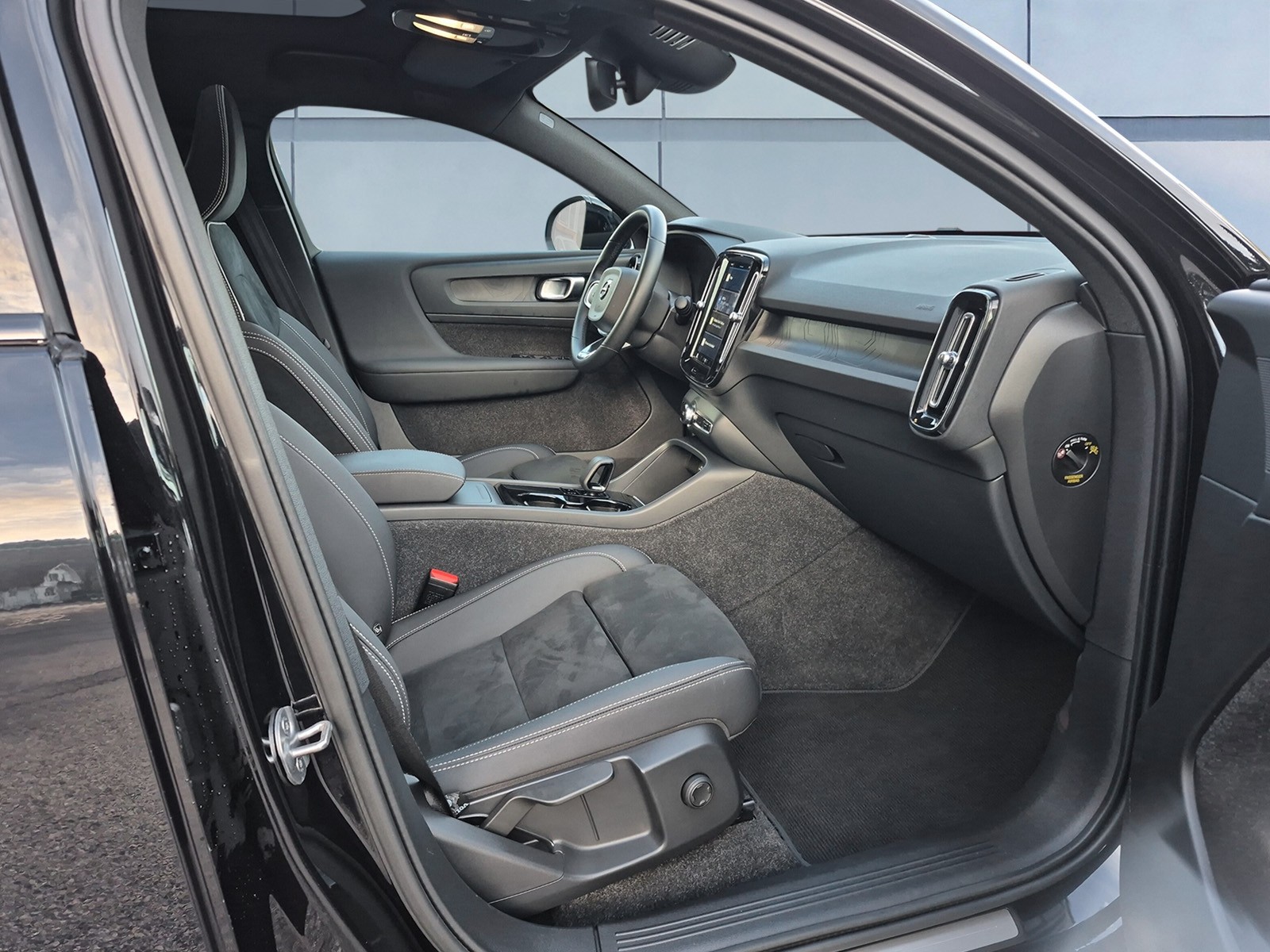 VOLVO C40 E80 Plus AWD-image-12
