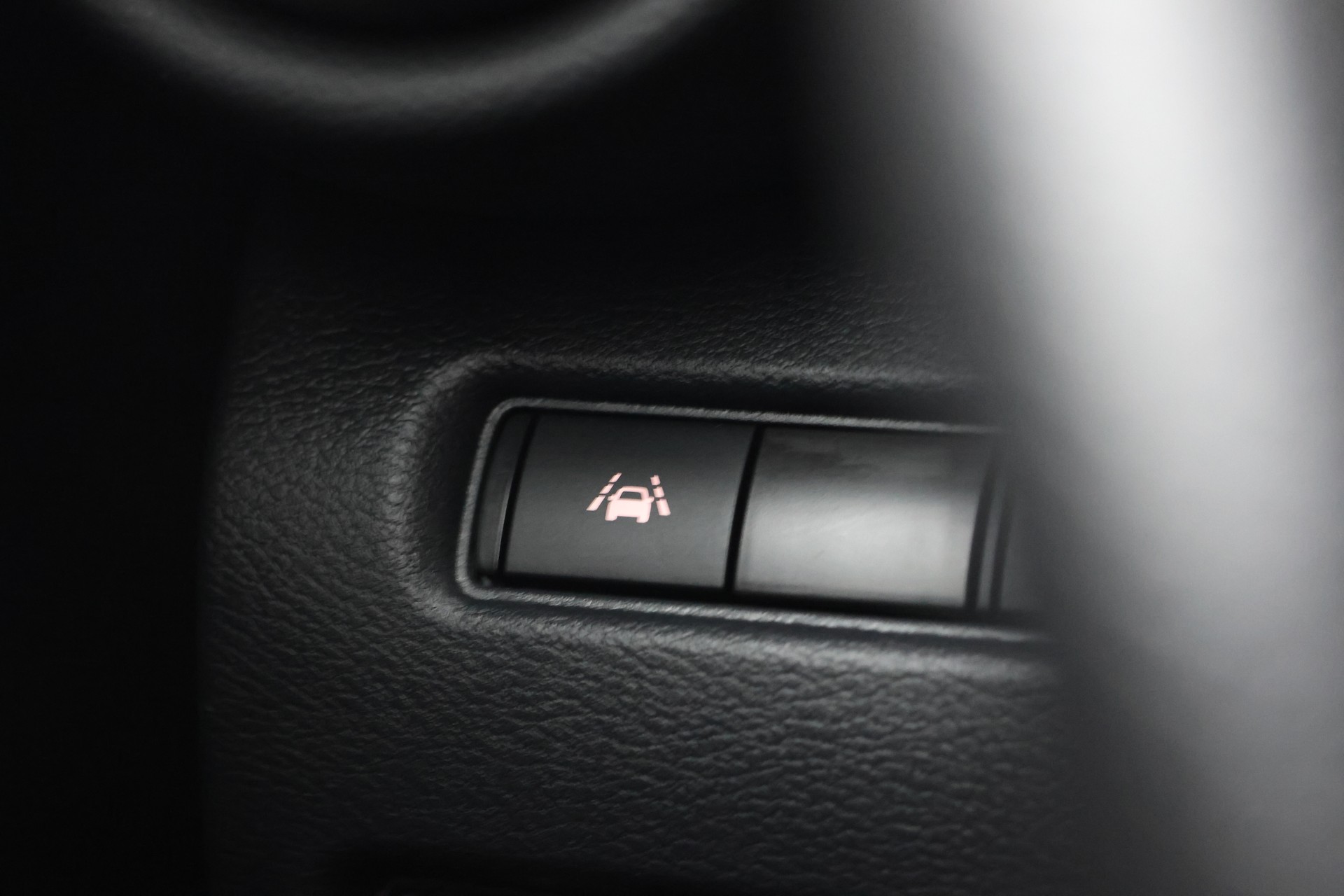 NISSAN Juke 1.6 FHEV N-Connecta (CH) "Unplugged Limited Edition 079/500"-image-20
