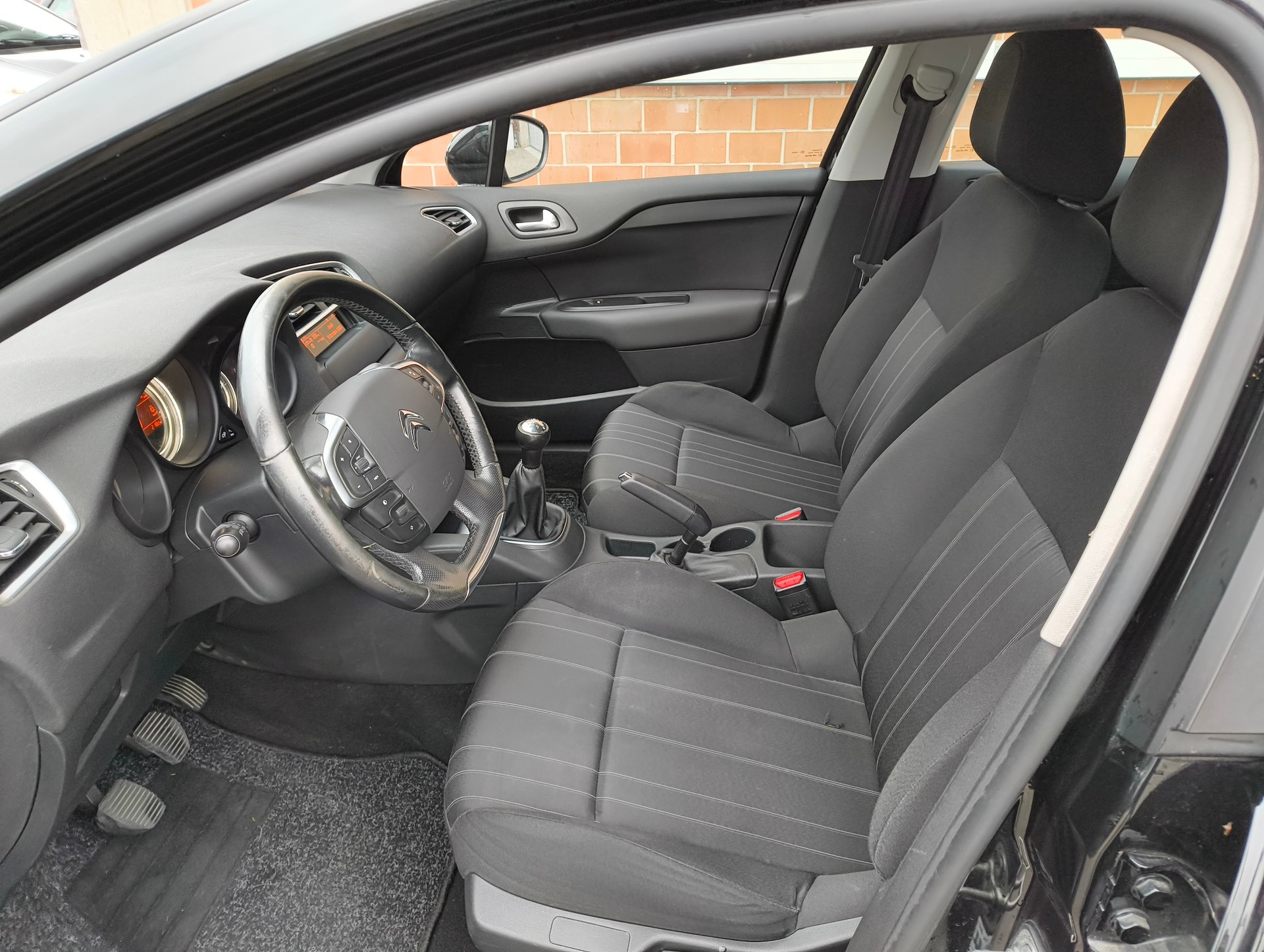 CITROEN C4 Berline 1.4 VTi Tonic-image-4