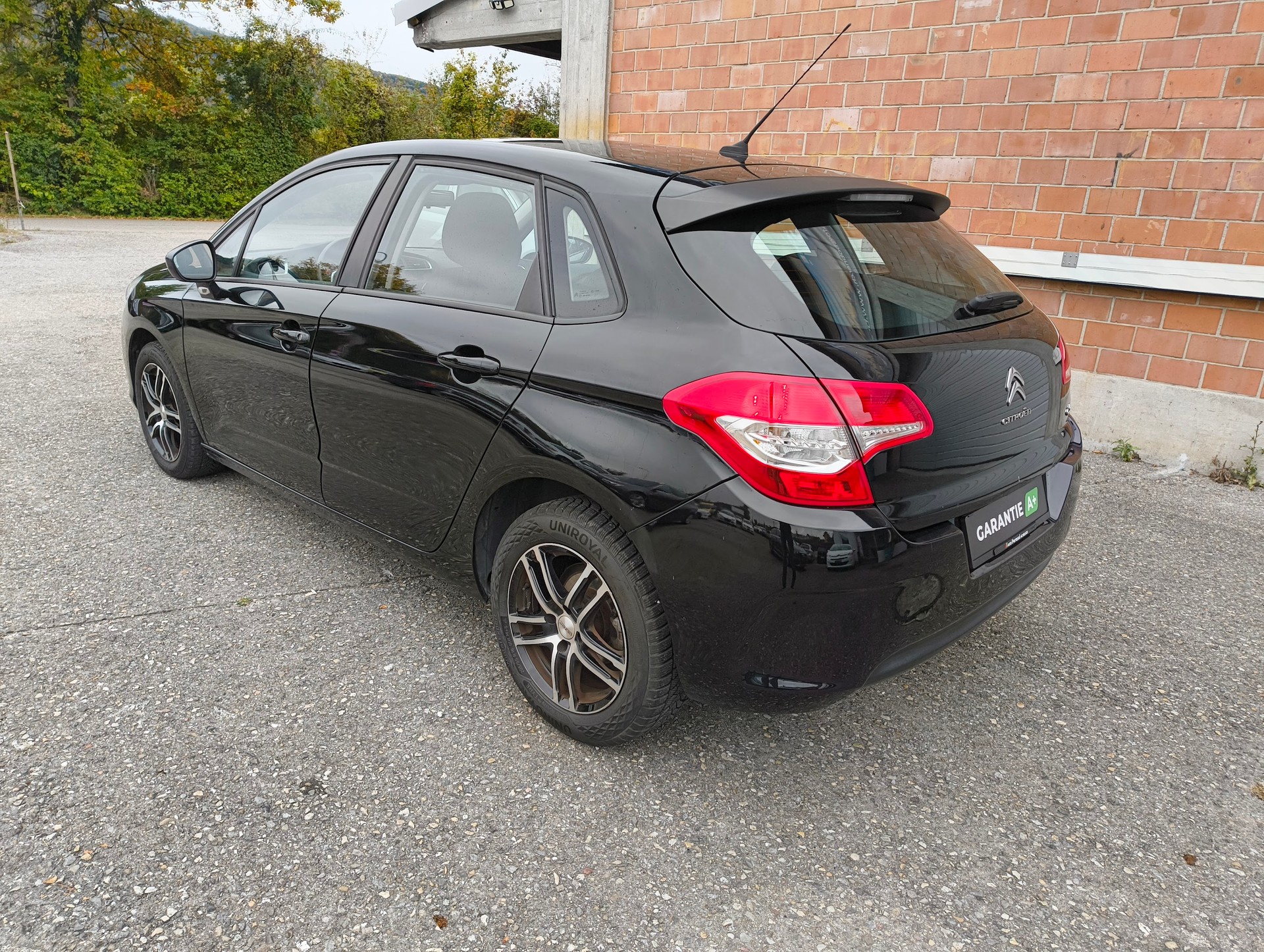 CITROEN C4 Berline 1.4 VTi Tonic-image-1