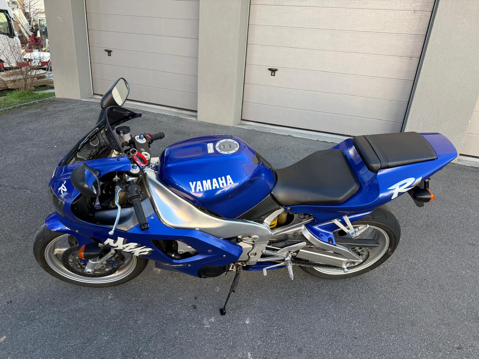 YAMAHA YZF-R1-image-7