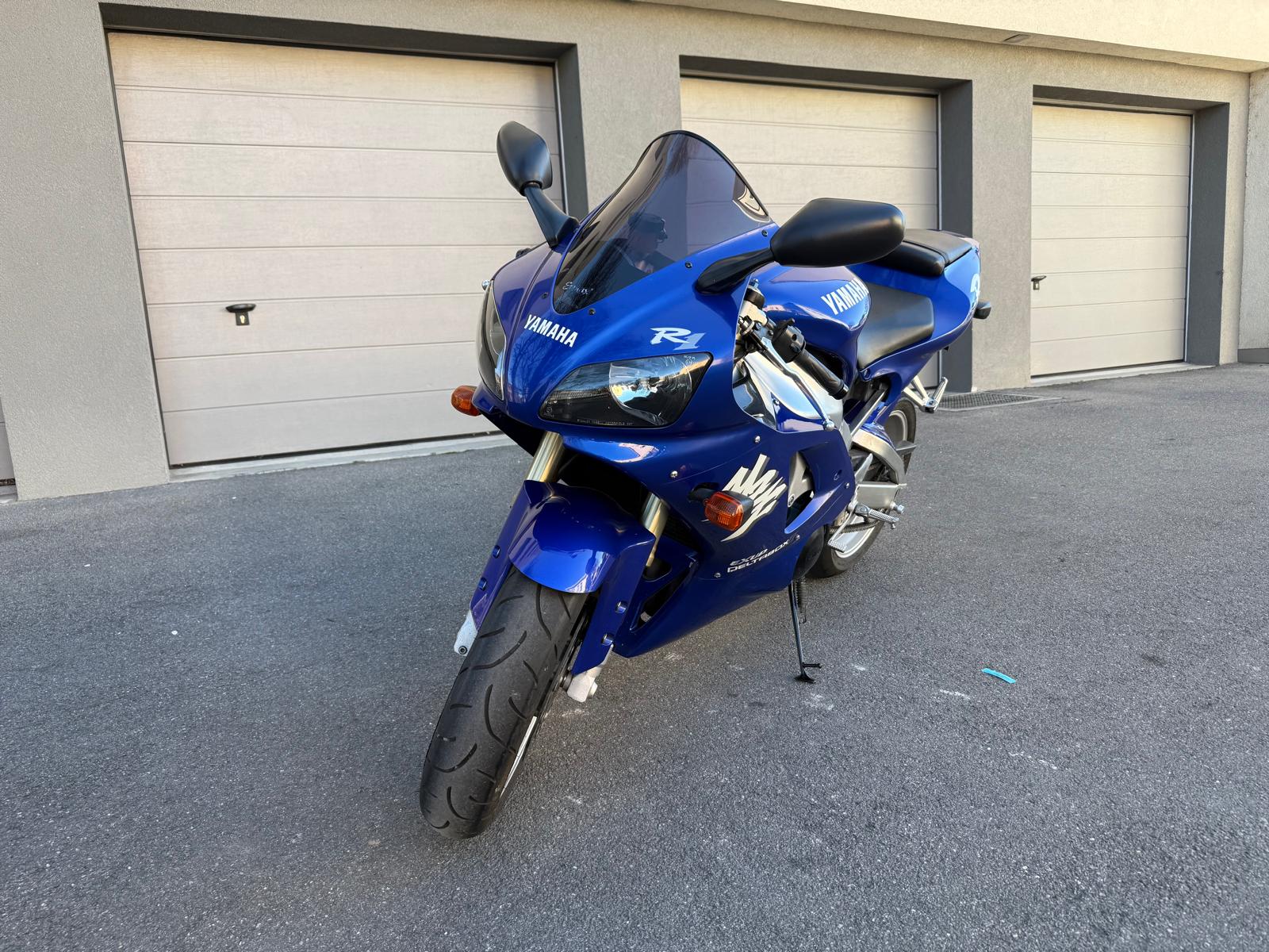 YAMAHA YZF-R1-image-0