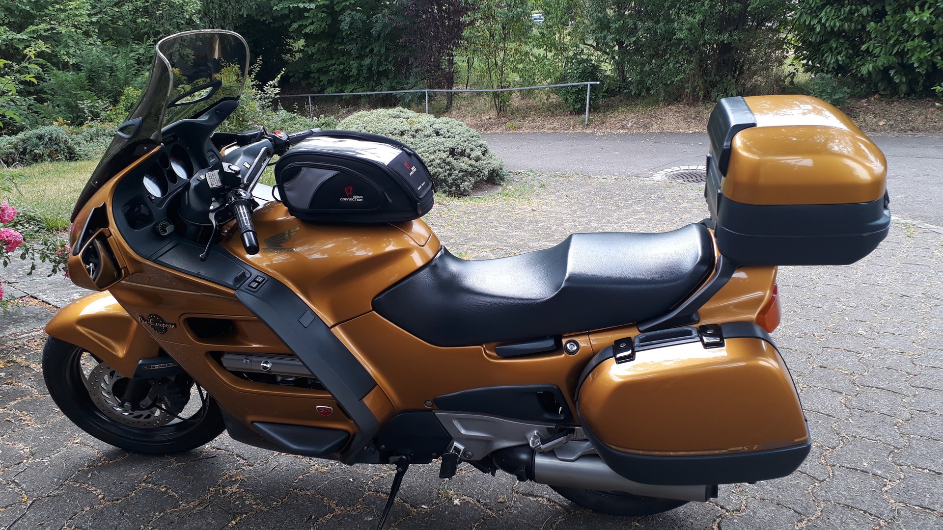 HONDA ST 1100 Pan-European-image-2