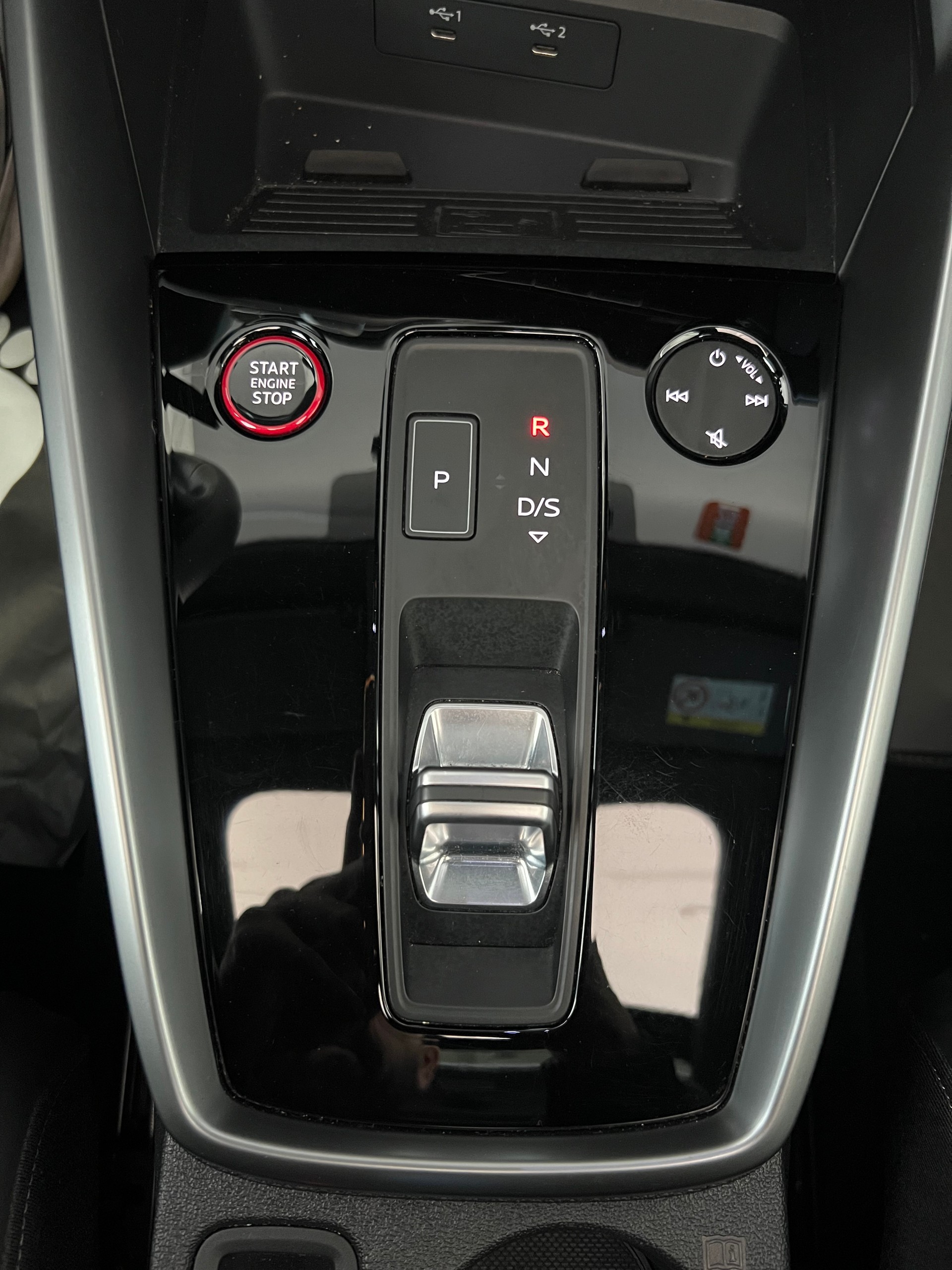 AUDI S3 Limousine 2.0 TFSI quattro S-tronic-image-26