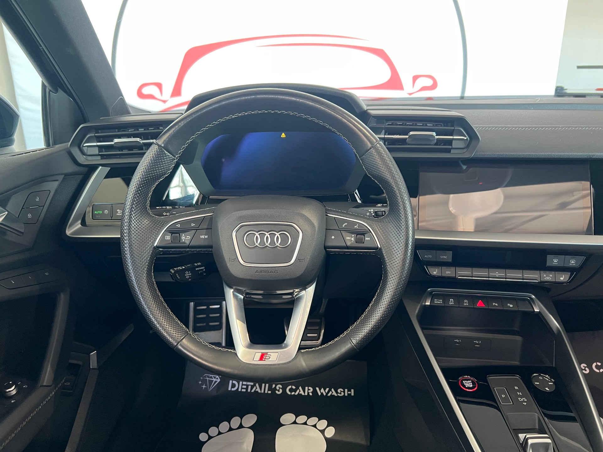 AUDI S3 Limousine 2.0 TFSI quattro S-tronic-image-16