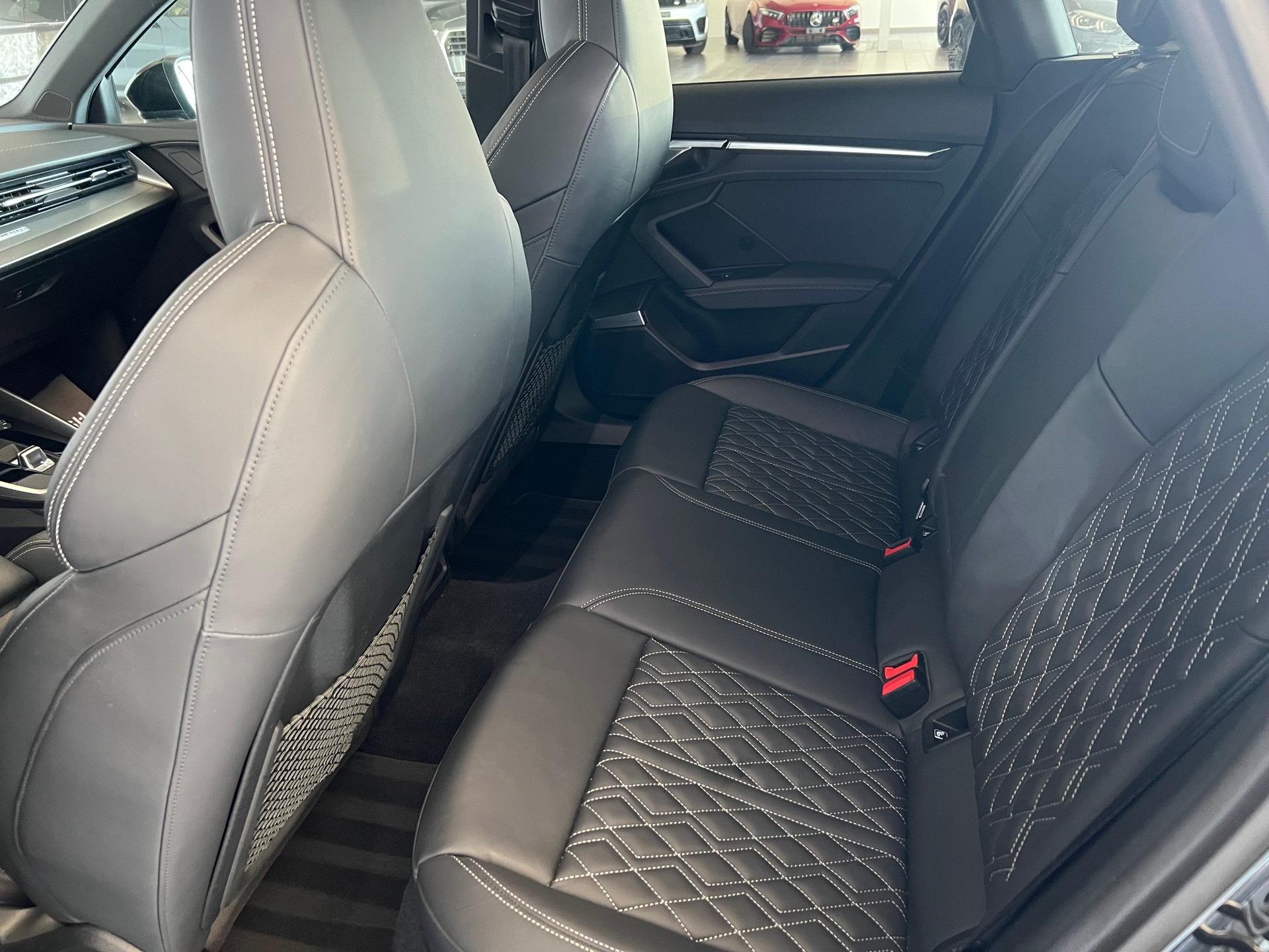 AUDI S3 Limousine 2.0 TFSI quattro S-tronic-image-11