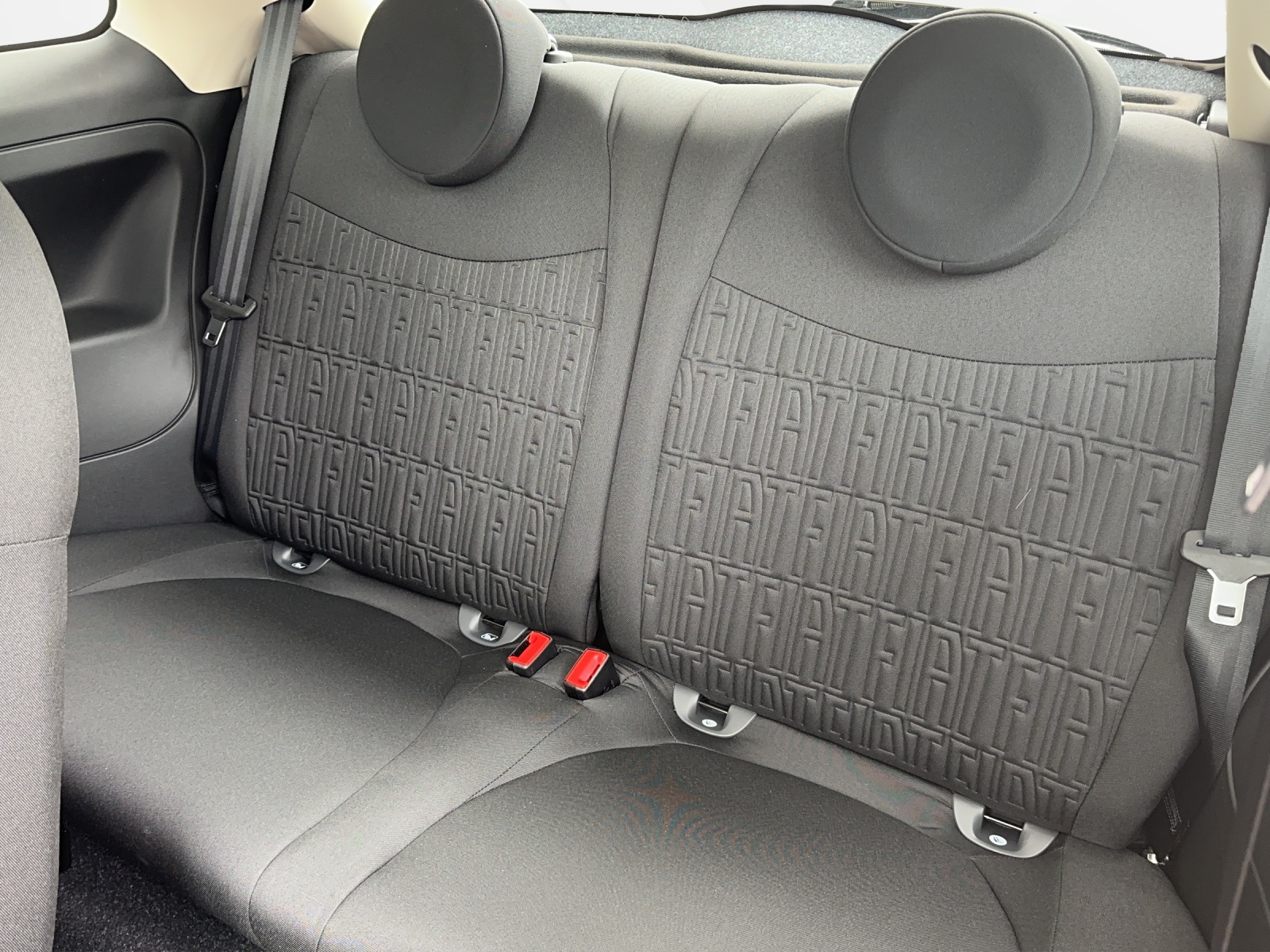 FIAT 500 1.0 Hybrid Lounge-image-12