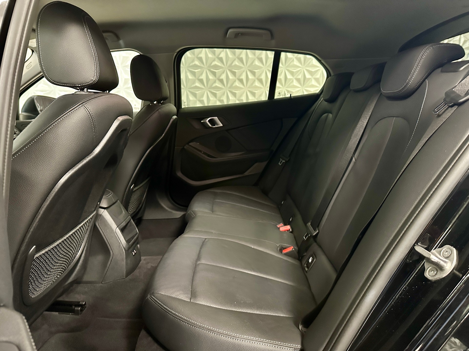 BMW 118i Steptronic-image-12