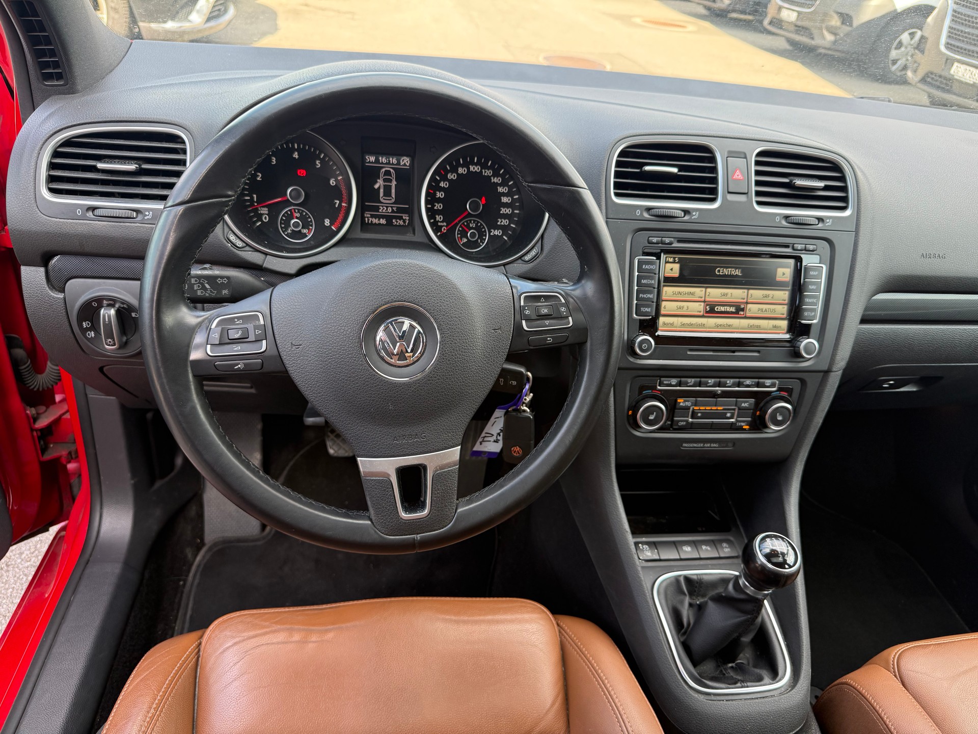 VW Golf 1.2 TSI BlueMotion Technology Trendline-image-13
