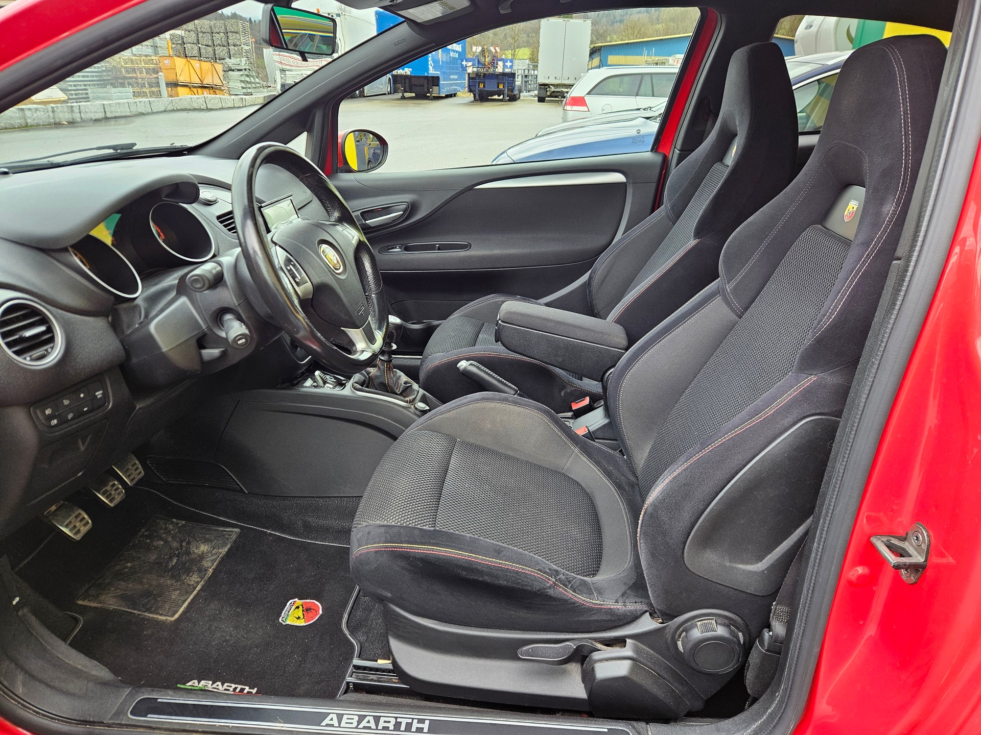 FIAT Punto 1.4 16V Turbo Abarth Supersport-image-9