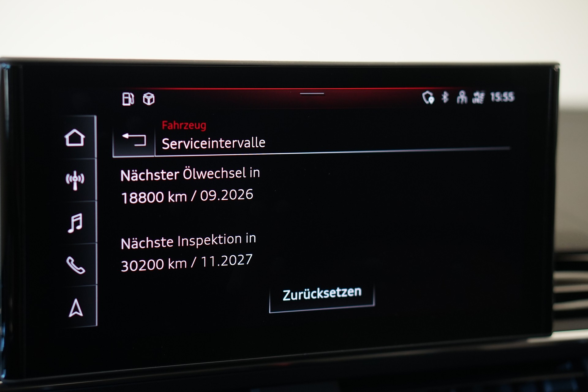 AUDI RS4 Avant quattro tiptronic *Audi exclusive* *Voll-Carbon*-image-29
