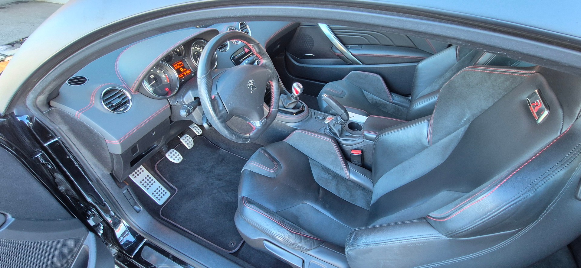 PEUGEOT RCZ R 1.6 Turbo-image-6