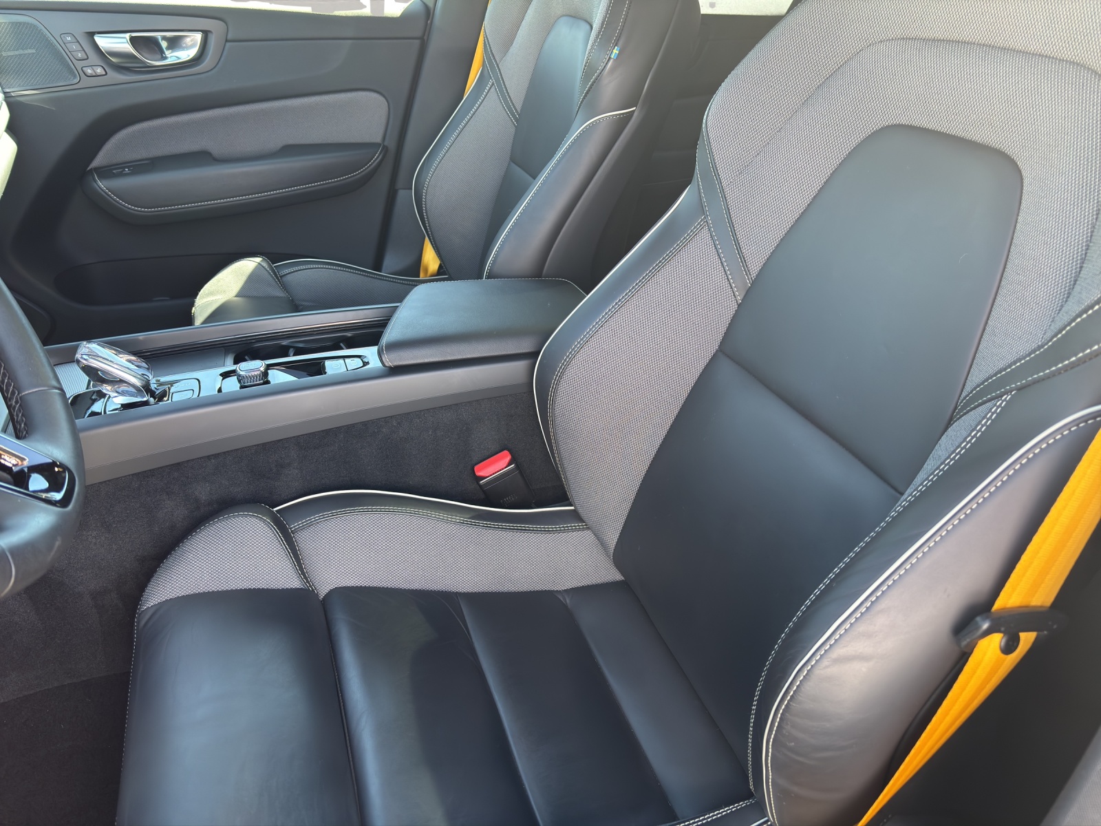 VOLVO XC60 2.0 T8 TE Polestar eAWD-image-10