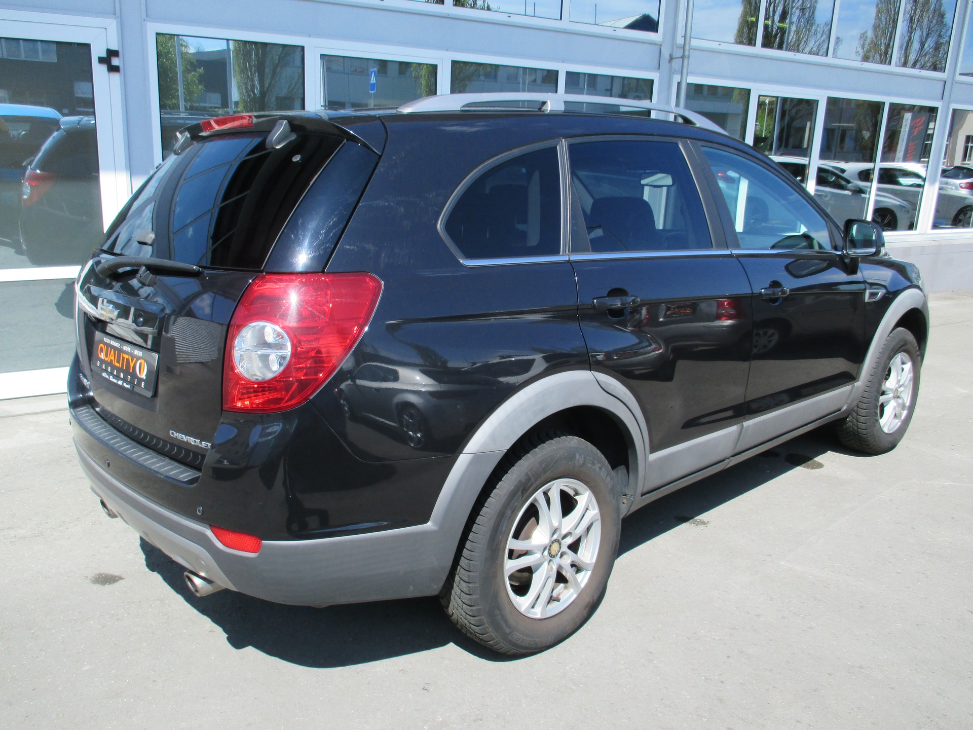 CHEVROLET Captiva 2.4 100 Anniversary 4WD Automatic-image-4