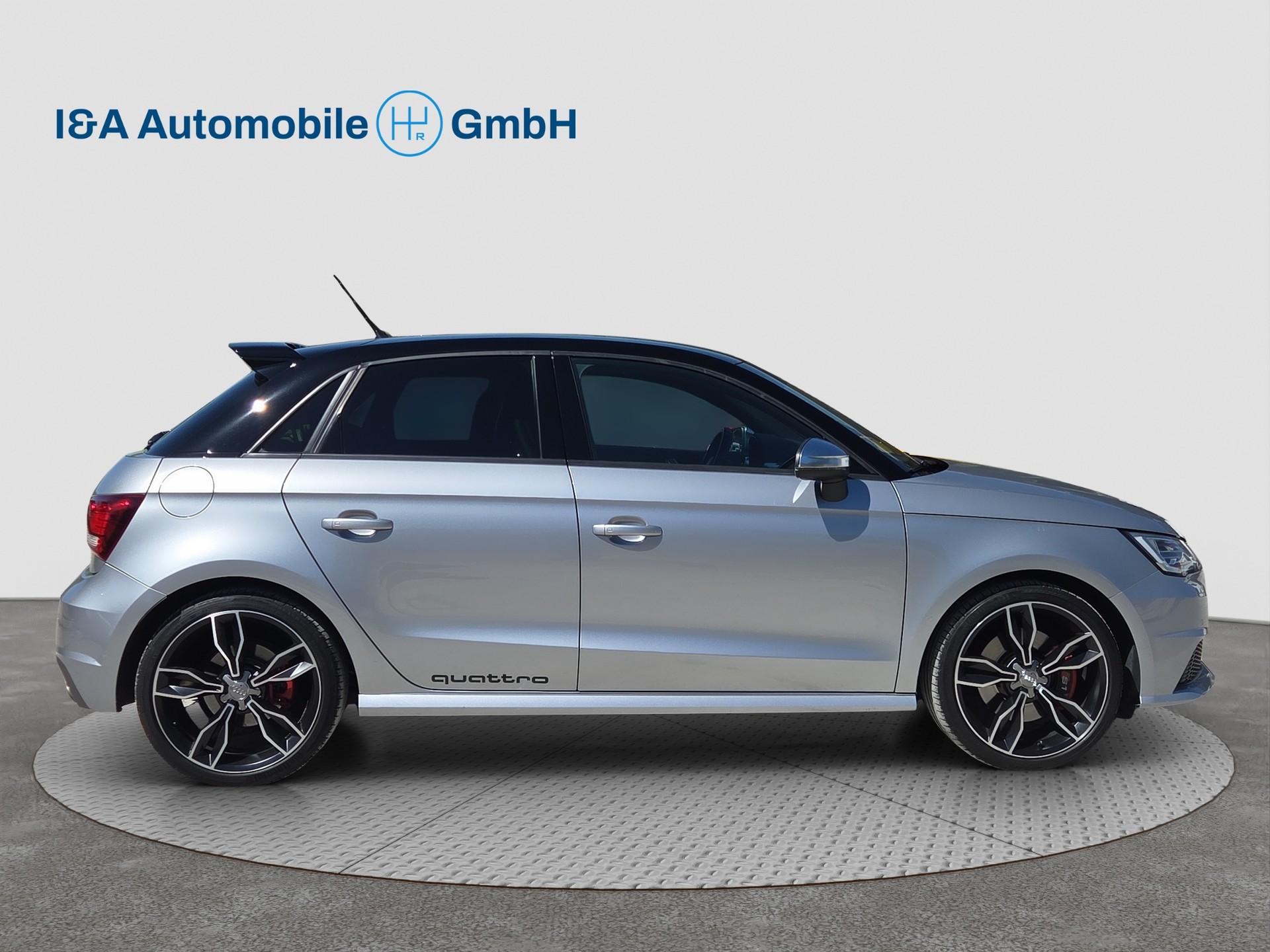 AUDI S1 Sportback 2.0 TFSI quattro-image-7