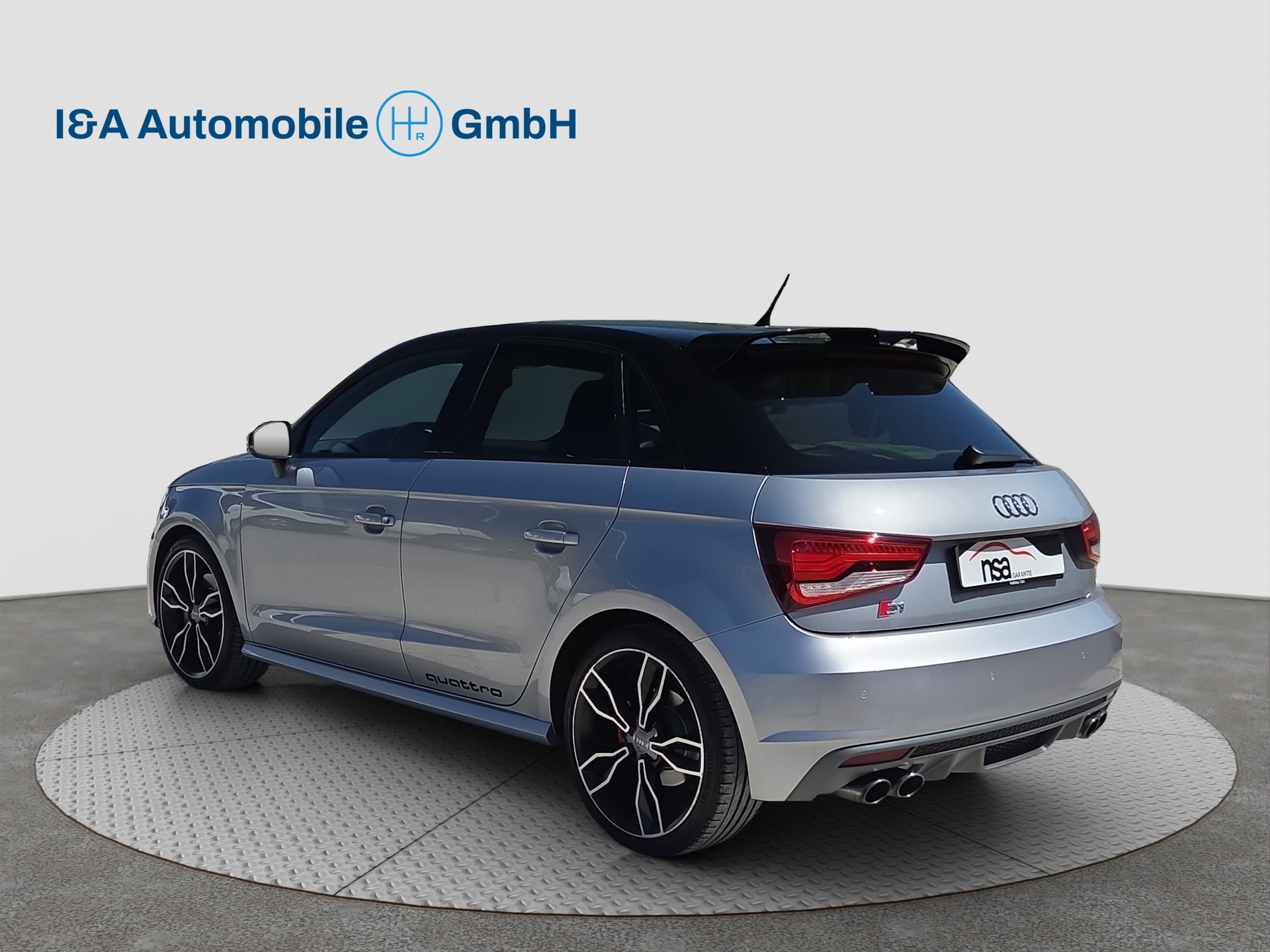 AUDI S1 Sportback 2.0 TFSI quattro-image-4