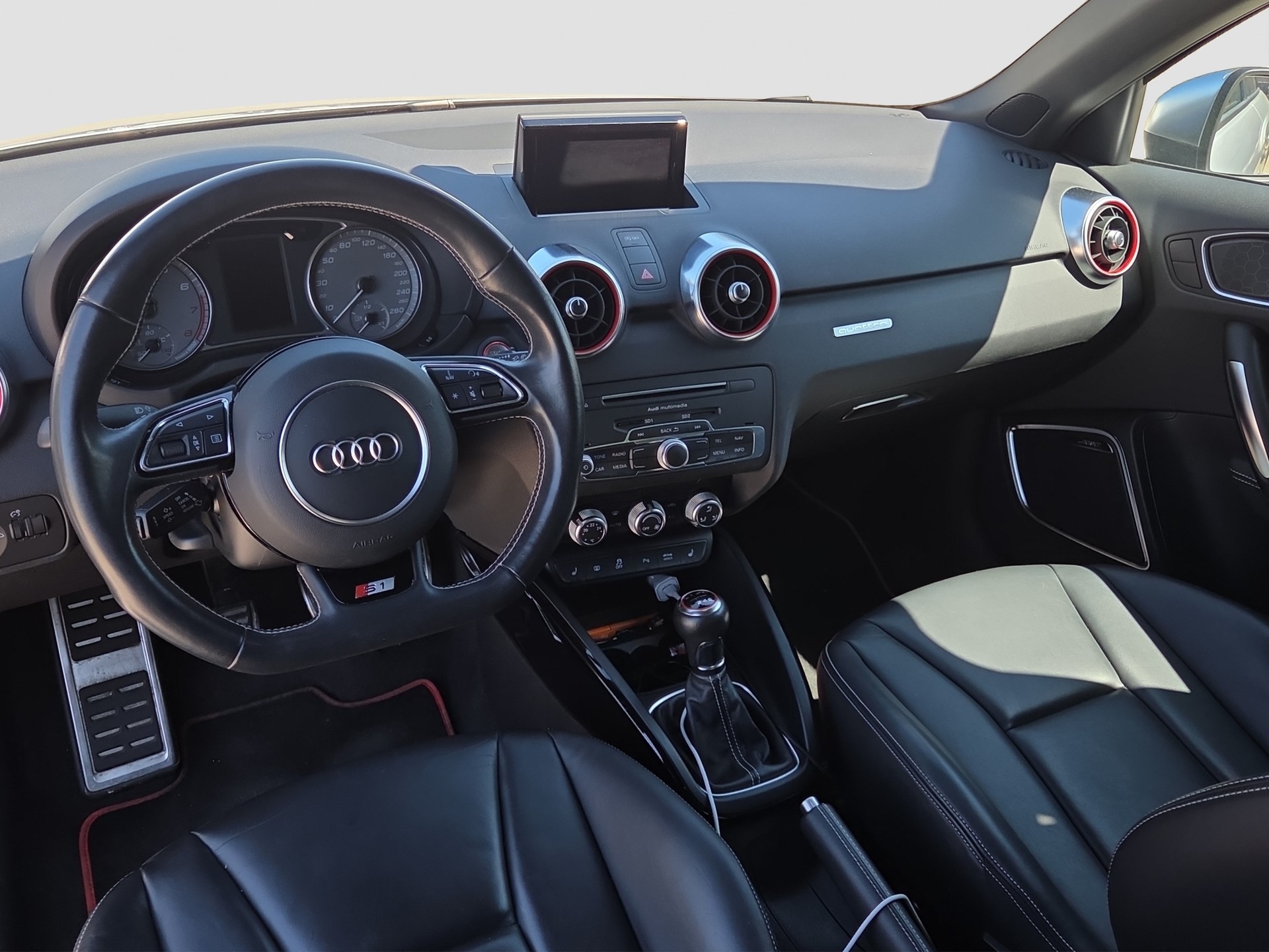 AUDI S1 Sportback 2.0 TFSI quattro-image-8