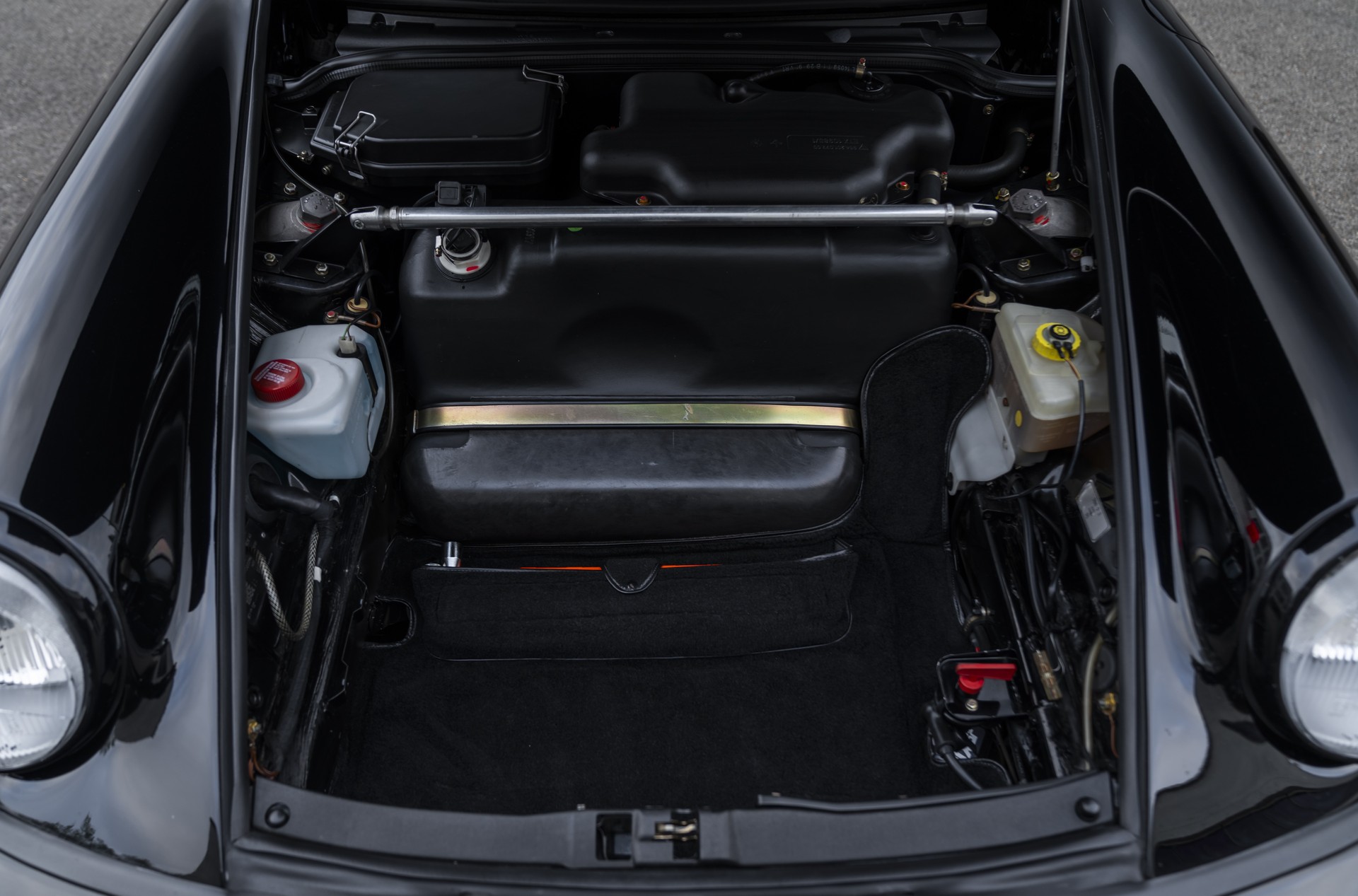 PORSCHE 911 Carrera 2 RS-image-6