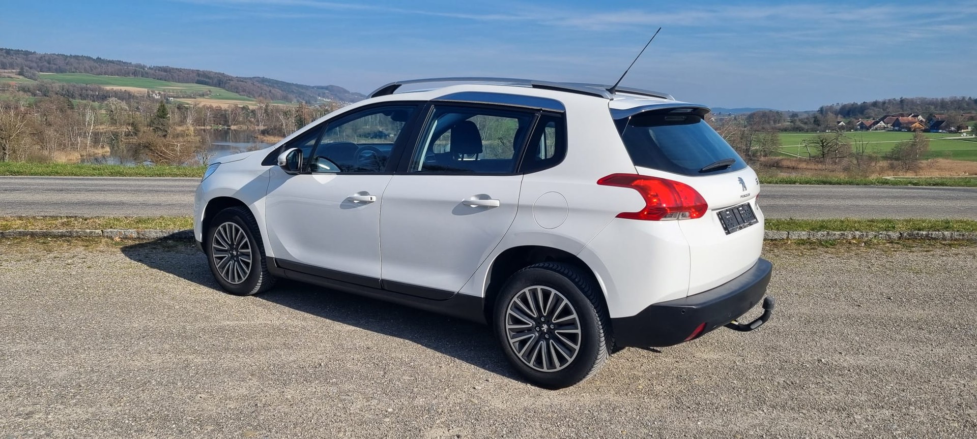 PEUGEOT 2008 1.2 PureTech Active-image-2