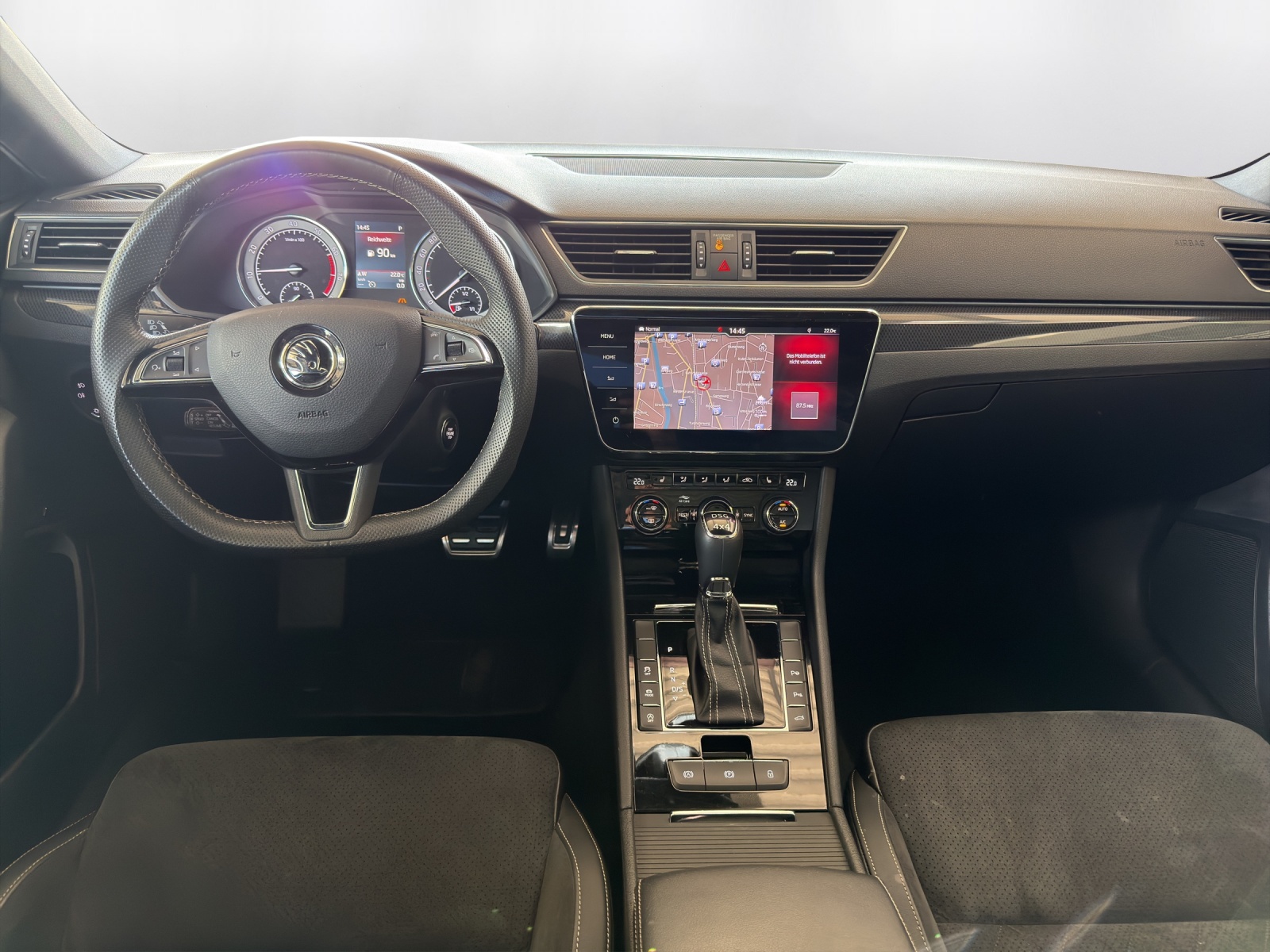 SKODA Superb Combi 2.0 TSI SportLine+ DSG 4x4-image-6