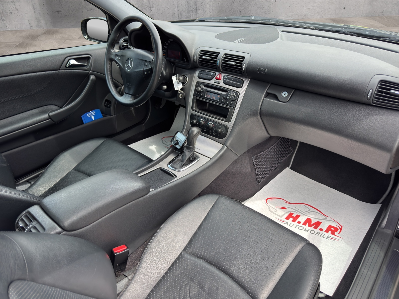 MERCEDES-BENZ C 180-image-10
