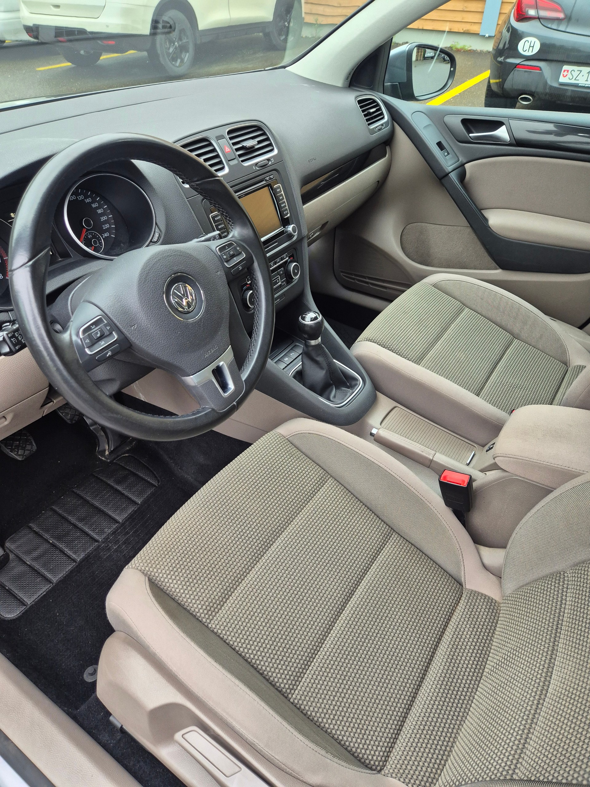 VW Golf 1.2 TSI Team-image-6
