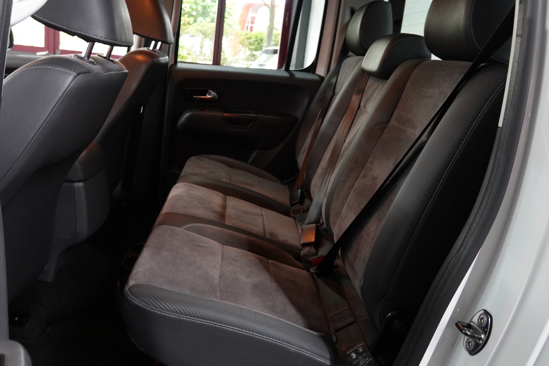 VW AMAROK 2.0 BiTDI ULTIMATE WHITE 4-MOTION PICK-UP 3200kg AHL-image-33