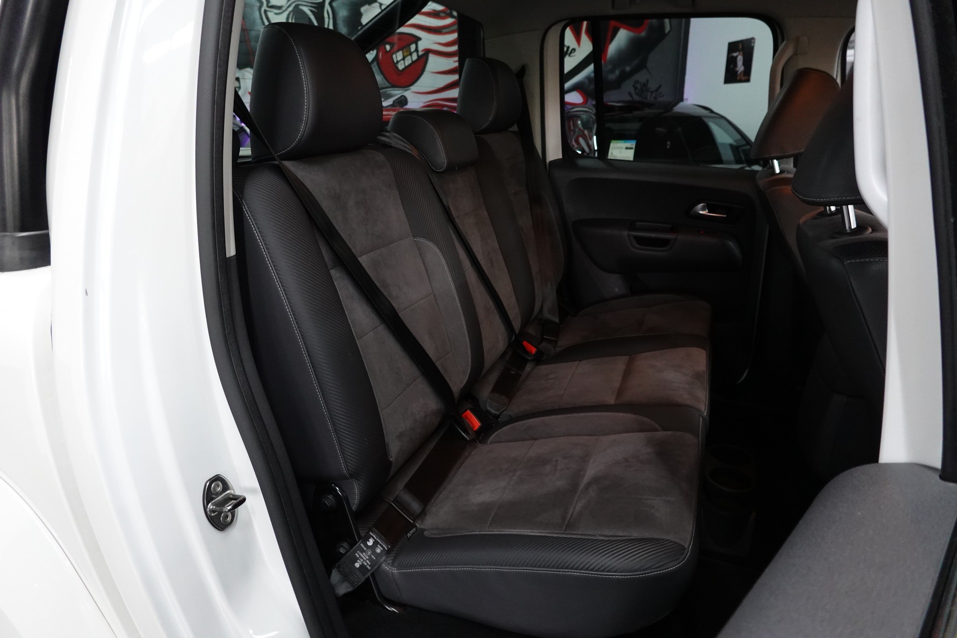 VW AMAROK 2.0 BiTDI ULTIMATE WHITE 4-MOTION PICK-UP 3200kg AHL-image-36